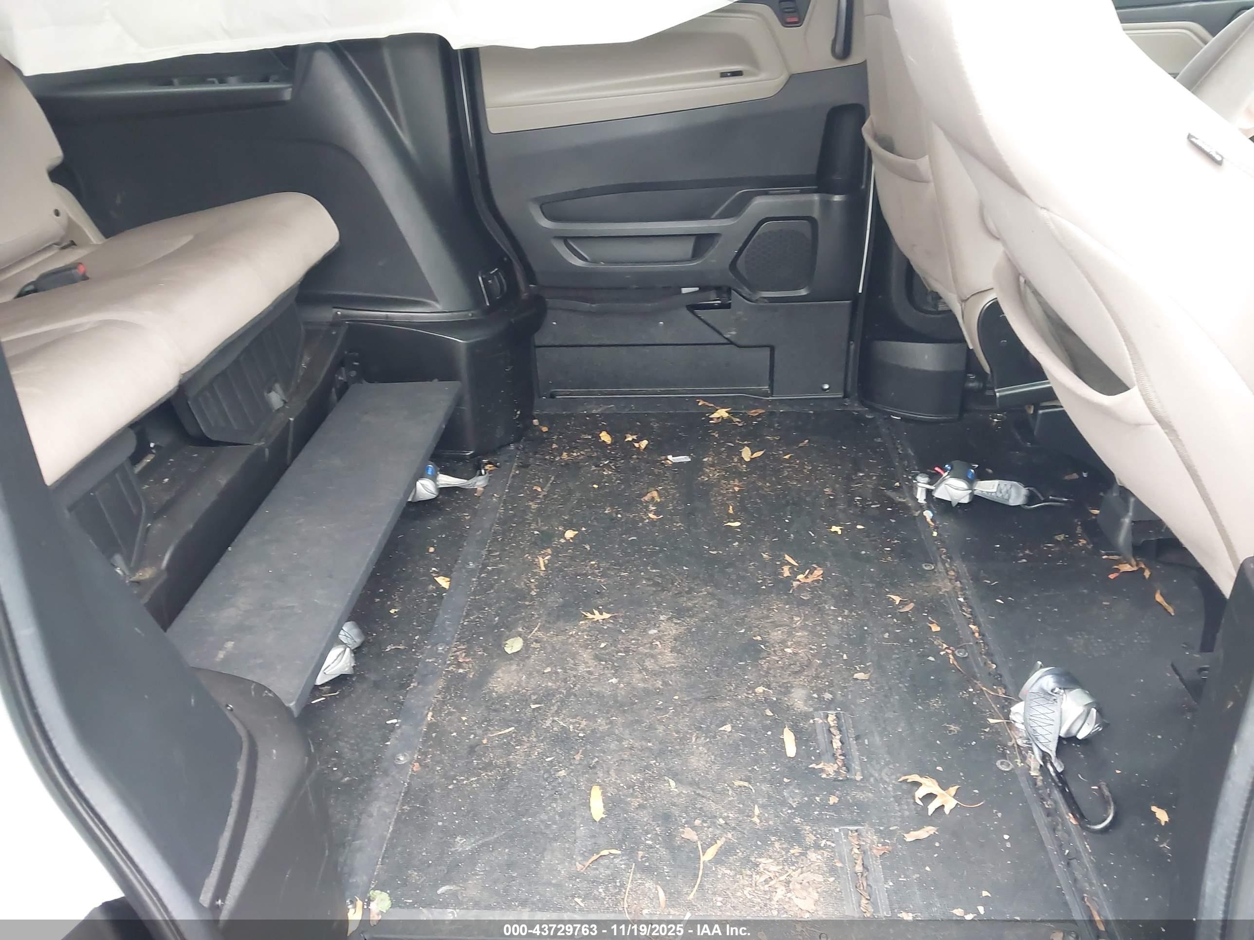 HONDA ODYSSEY image 8