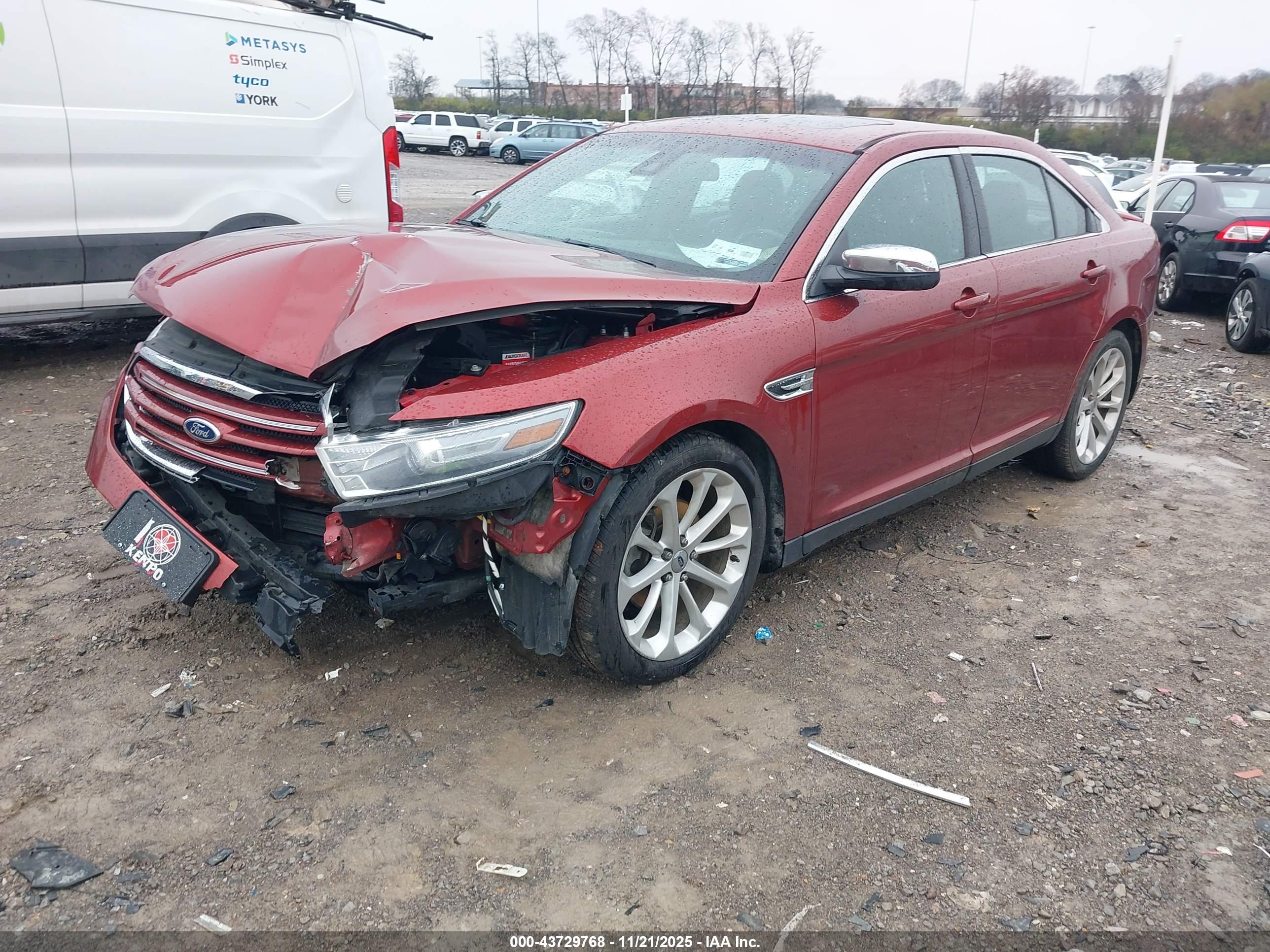 FORD TAURUS image 2
