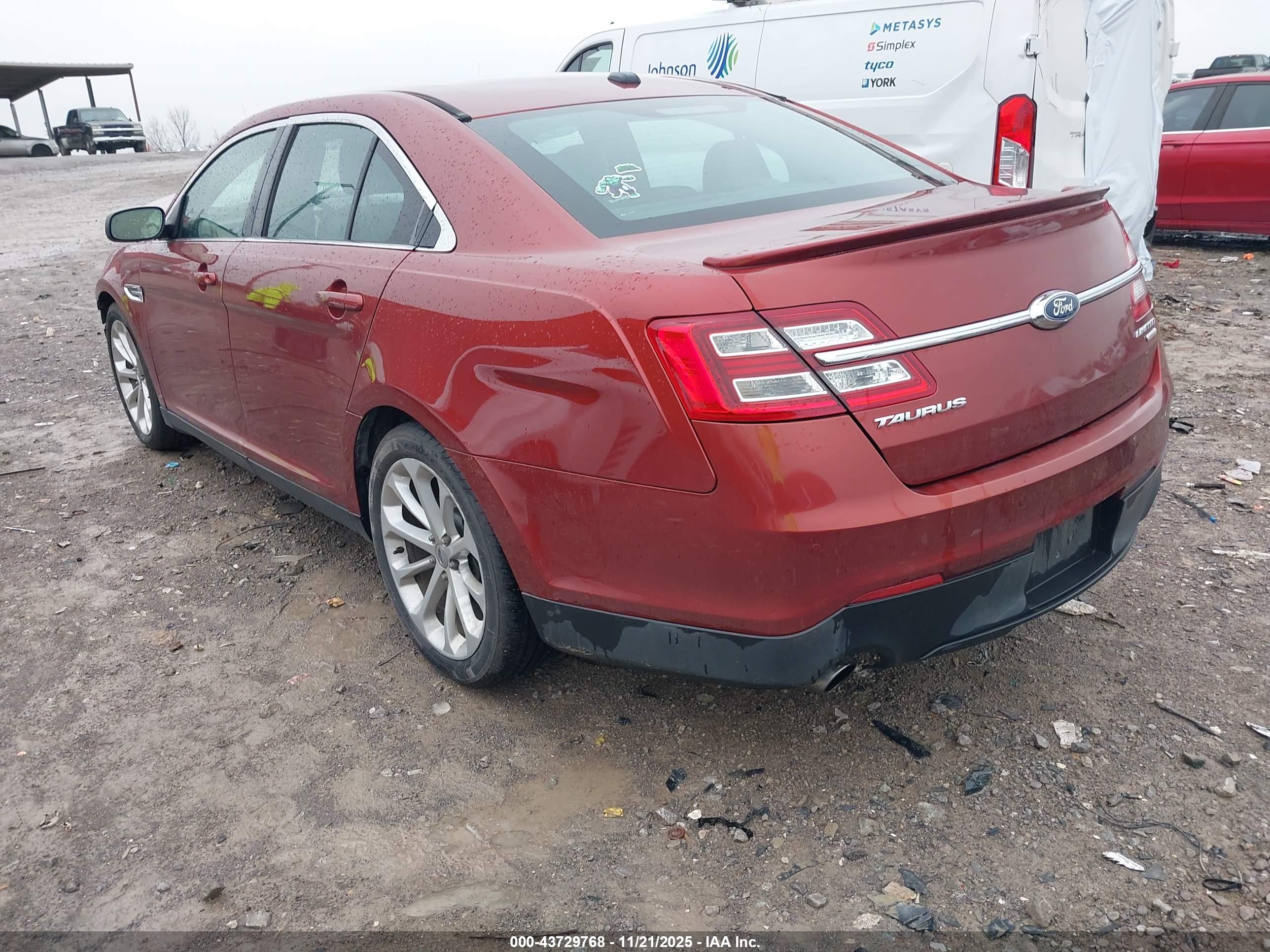 FORD TAURUS image 3