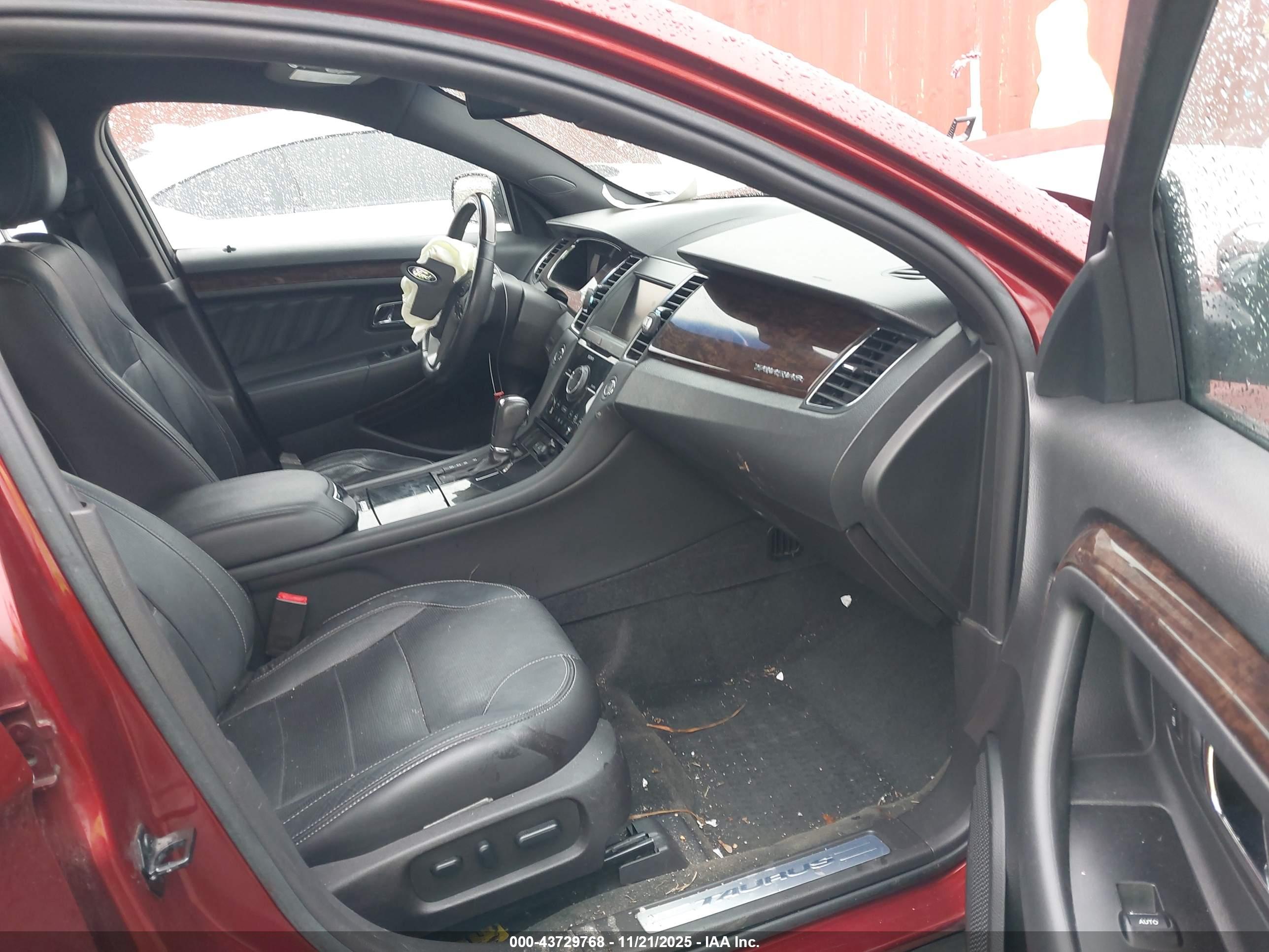 FORD TAURUS image 5
