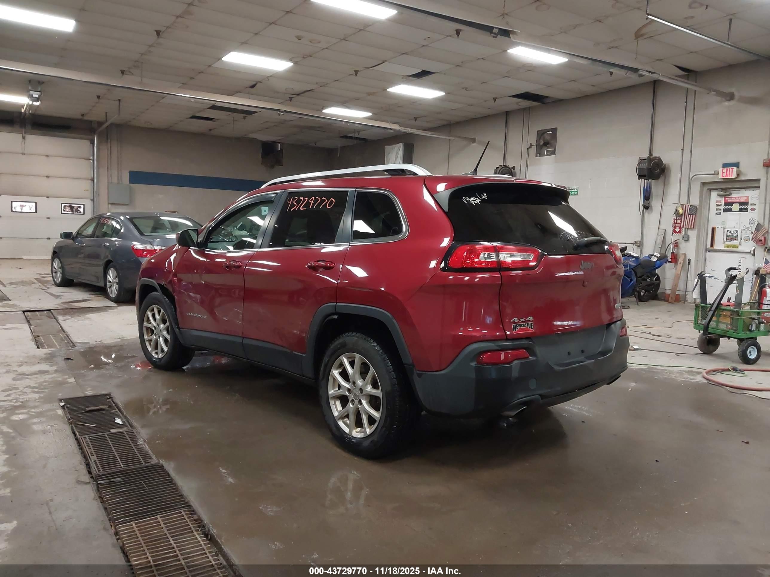 JEEP CHEROKEE image 3