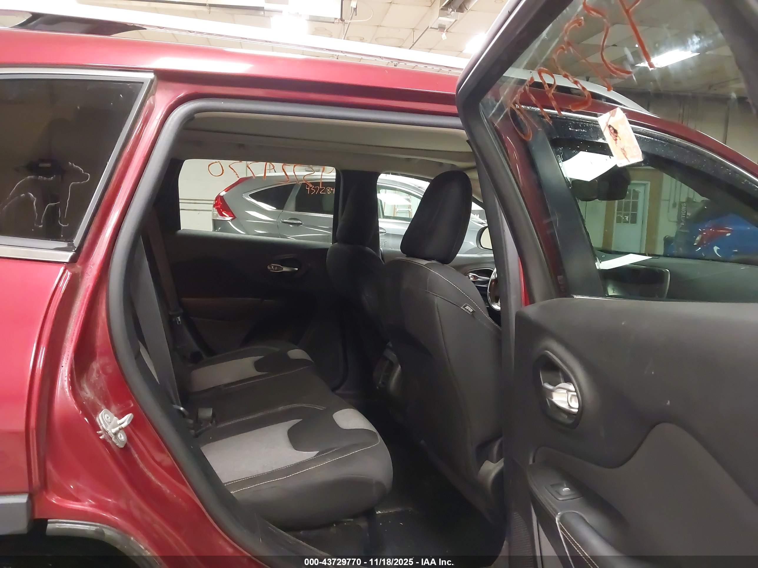 JEEP CHEROKEE image 8