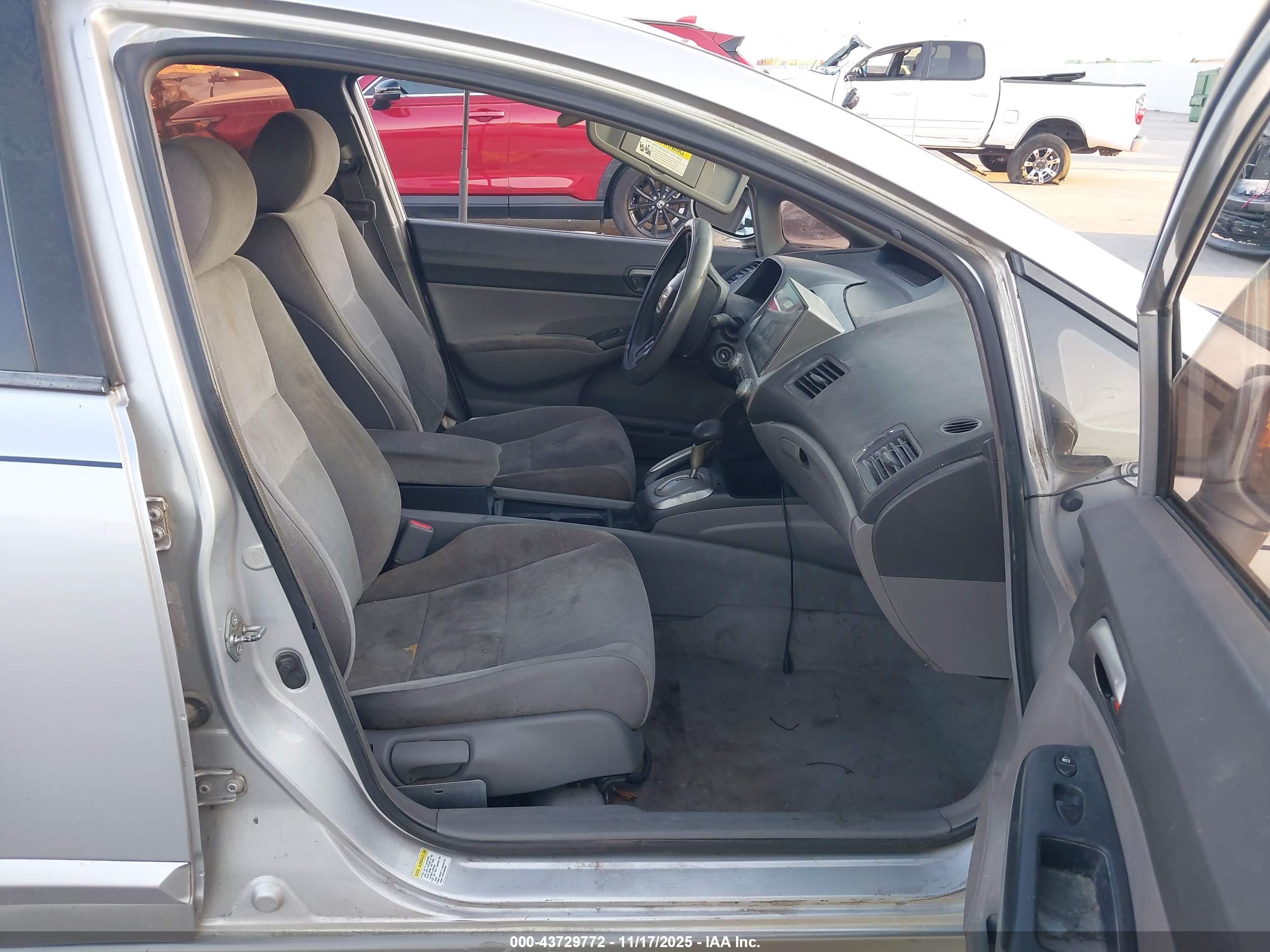 HONDA CIVIC image 5