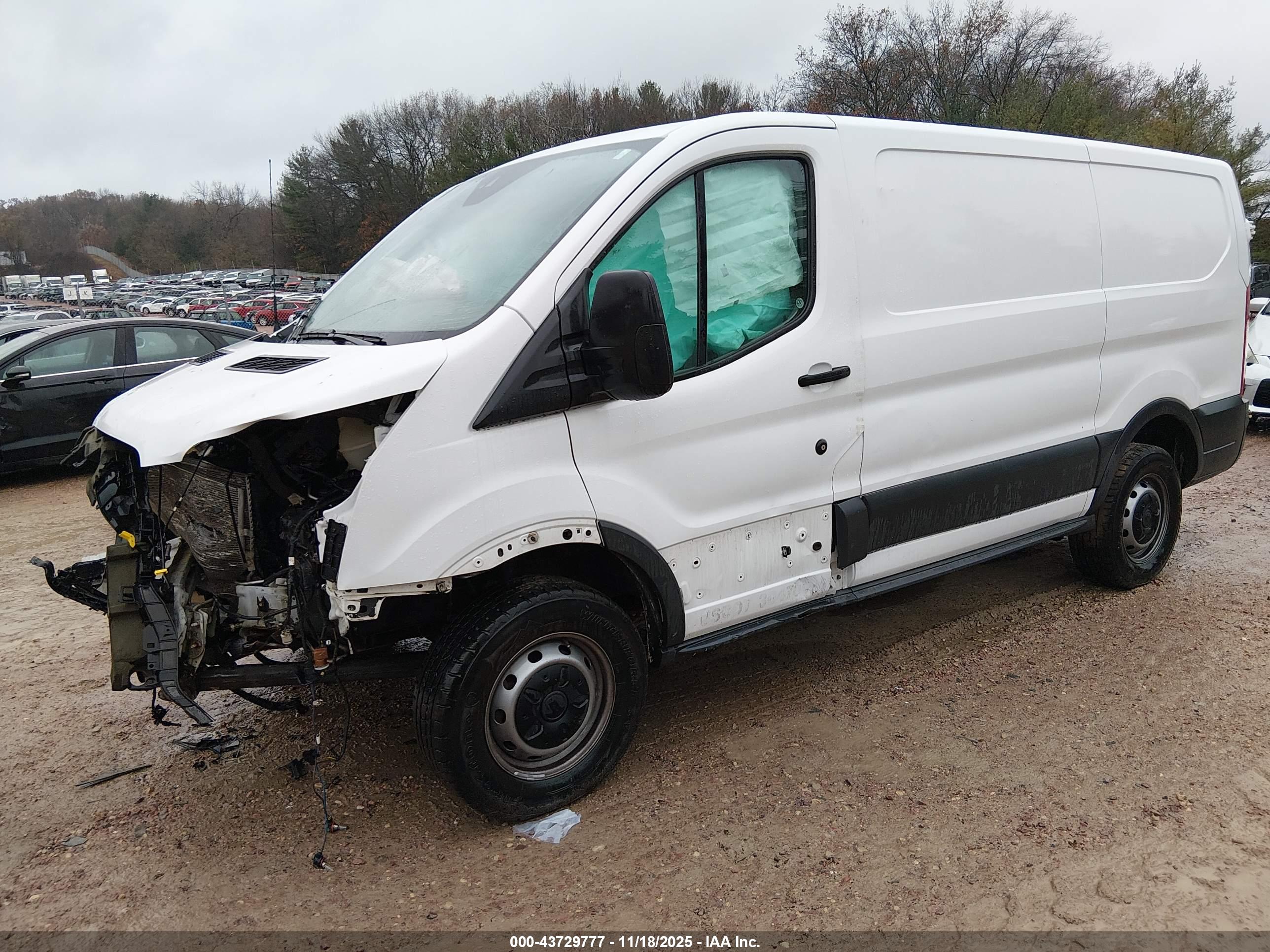 FORD TRANSIT-250 image 2