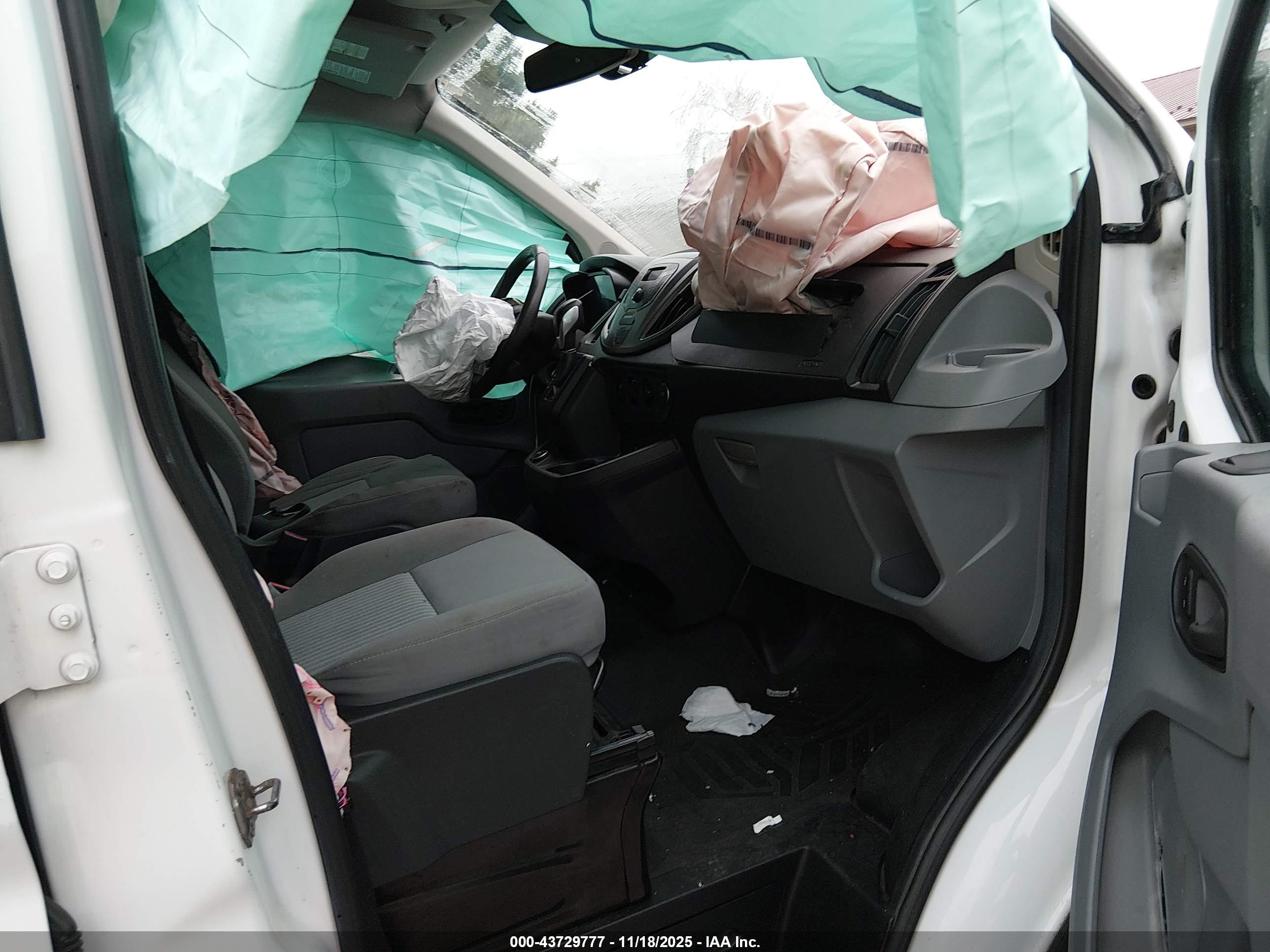 FORD TRANSIT-250 image 5