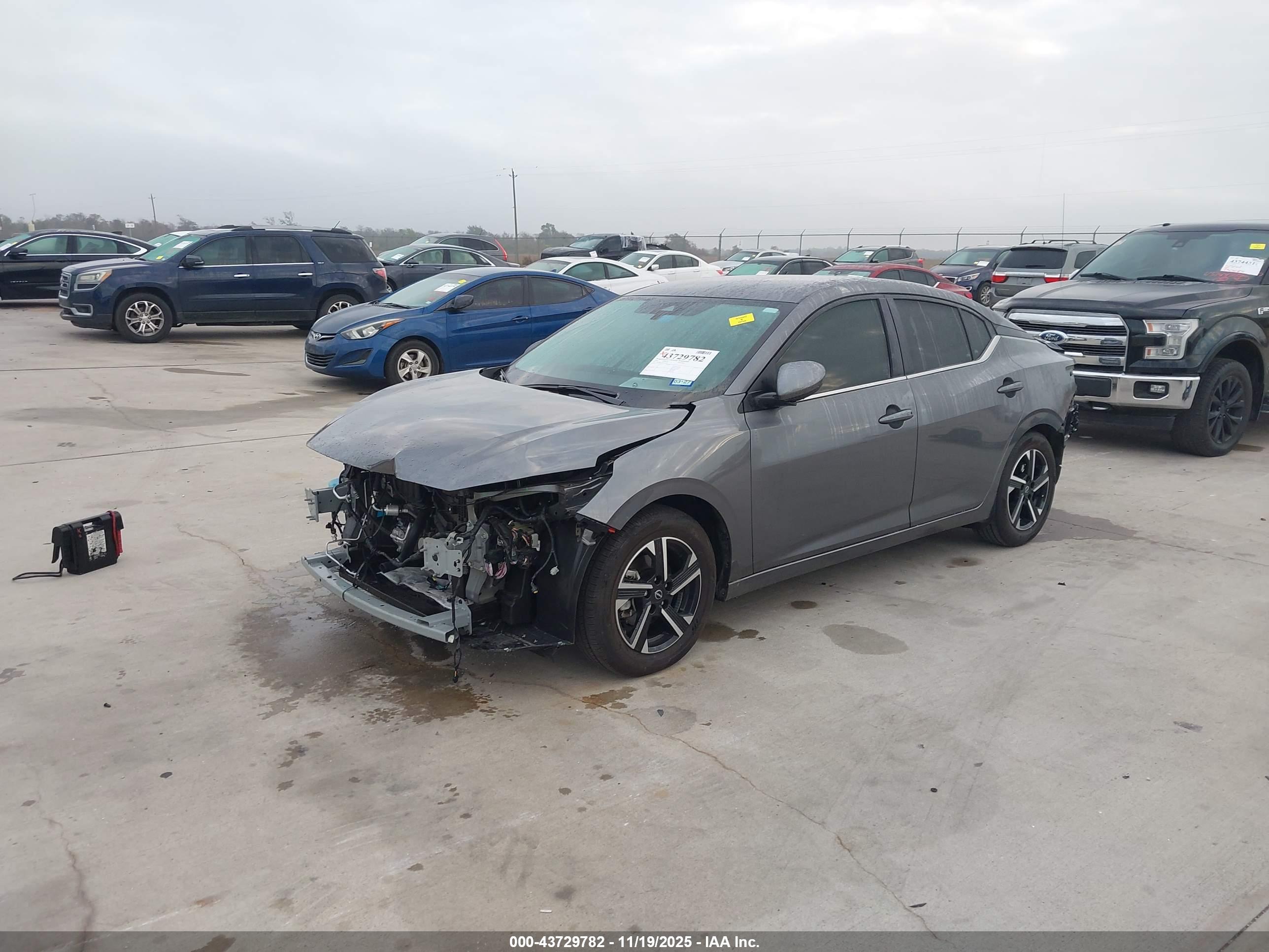 NISSAN SENTRA image 2