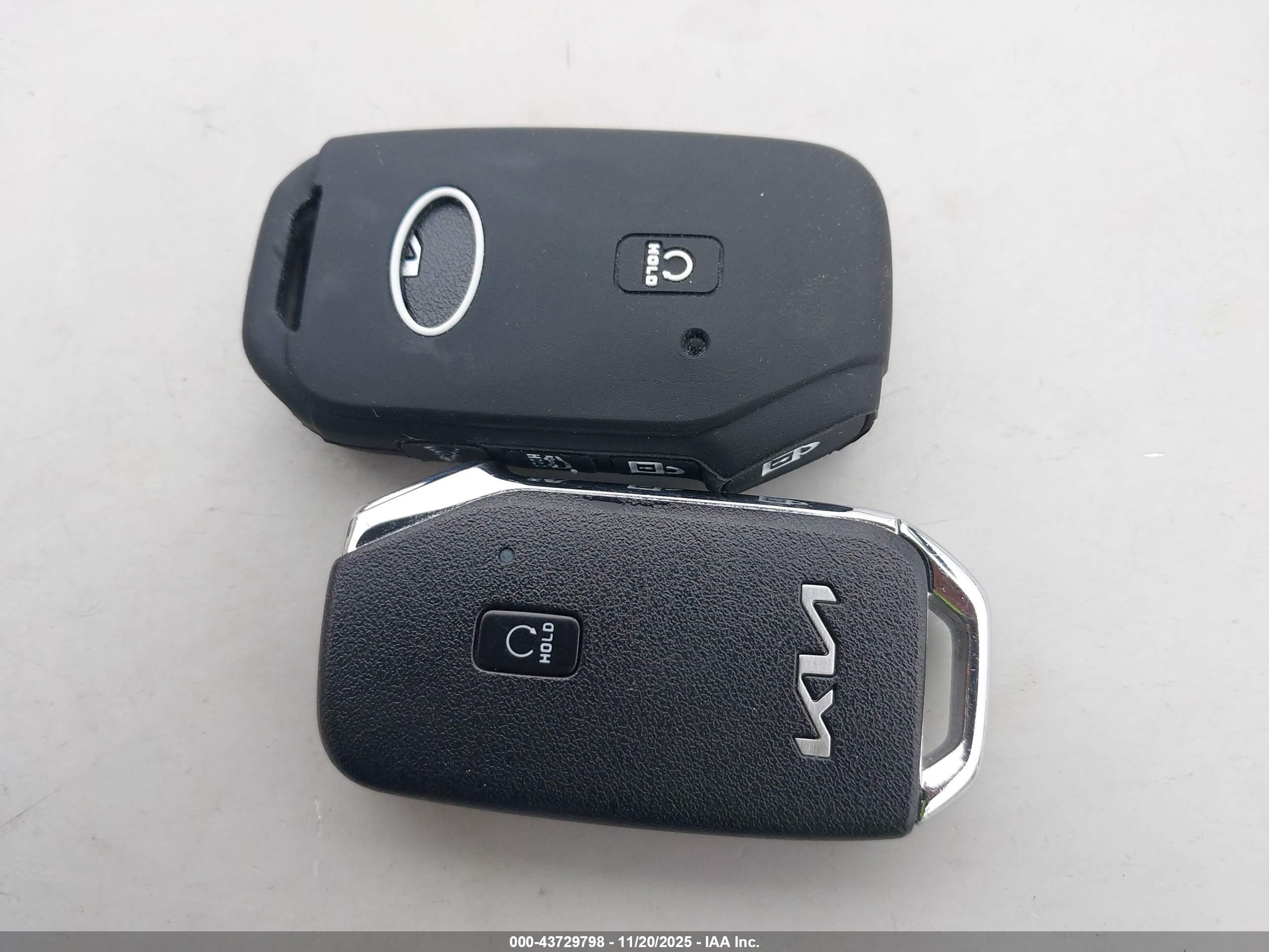 KIA K5 image 11