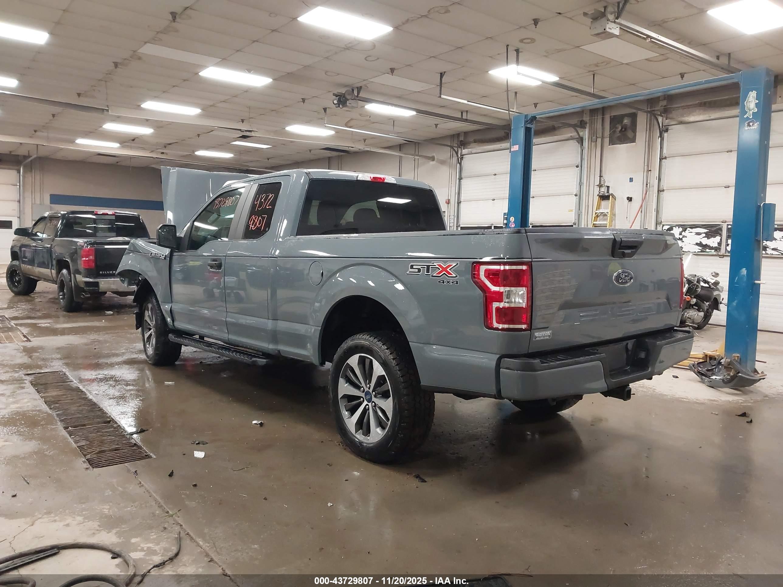 FORD F-150 image 3