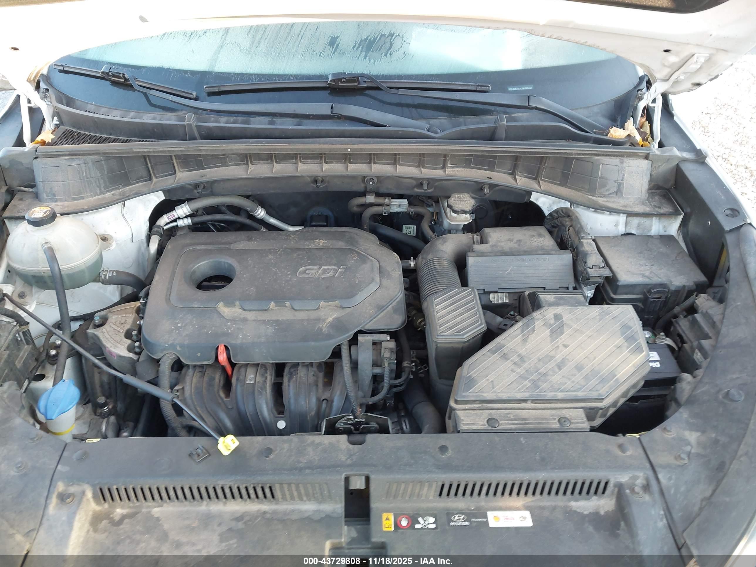 HYUNDAI TUCSON image 10
