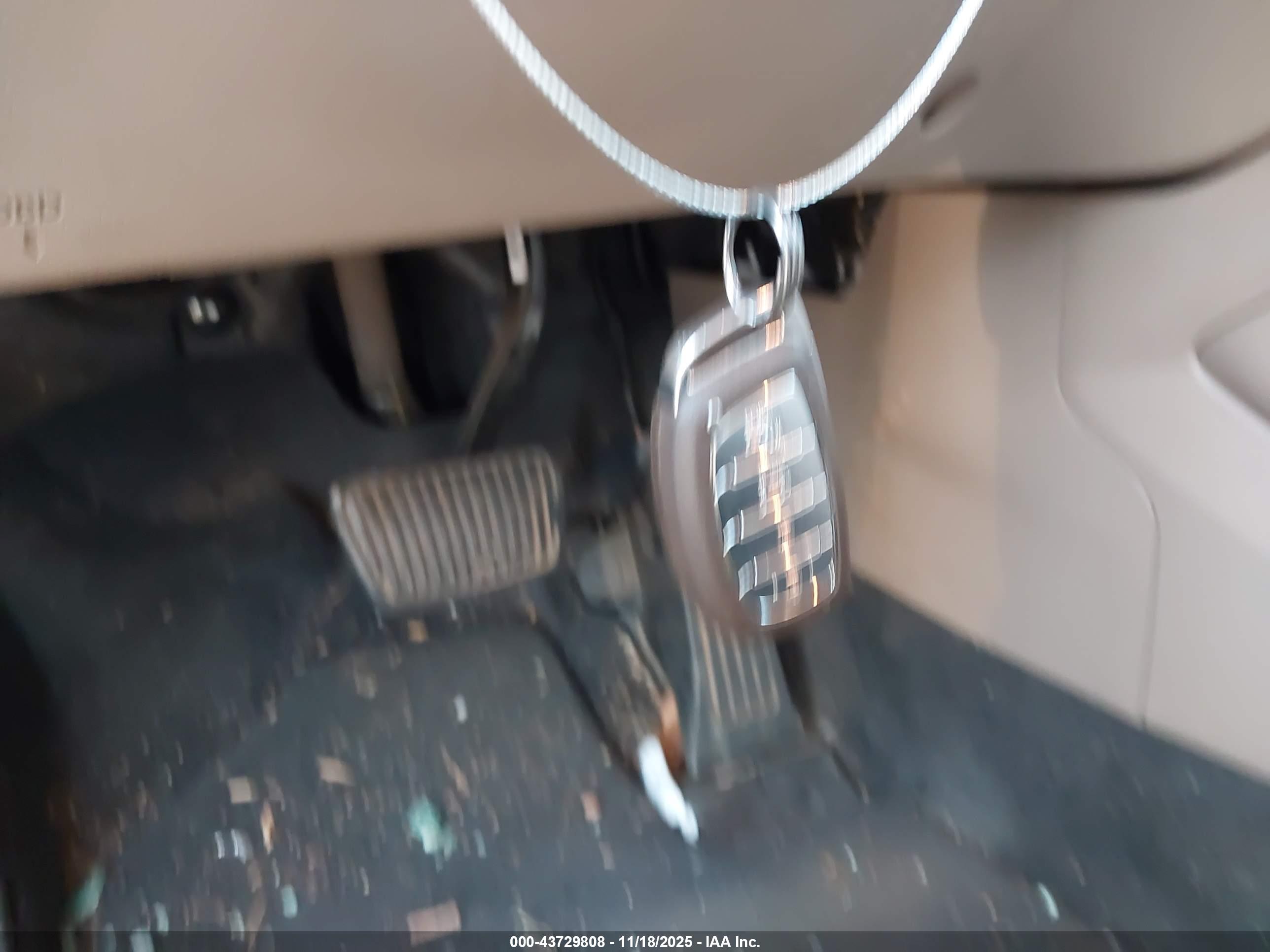 HYUNDAI TUCSON image 11