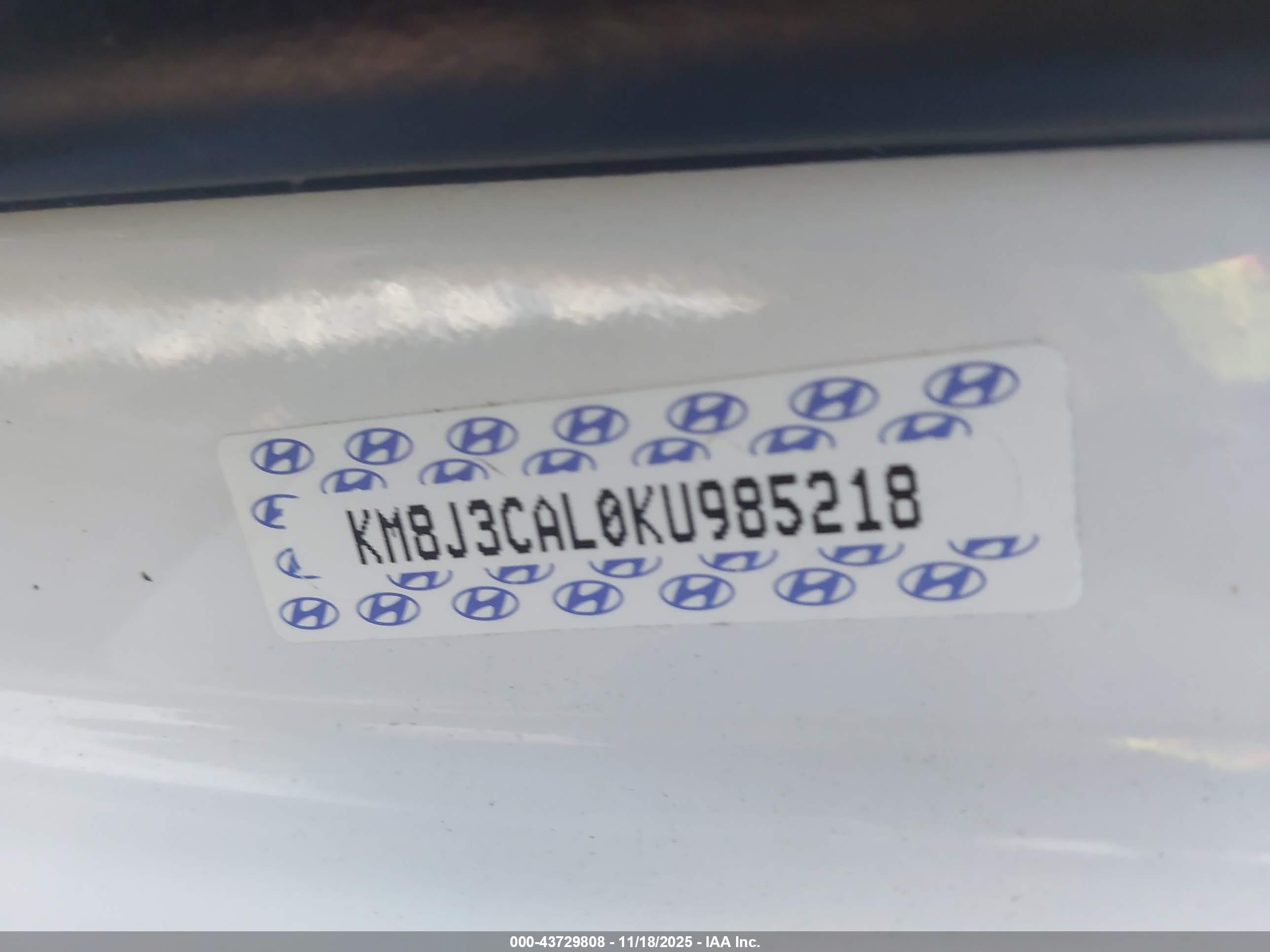 HYUNDAI TUCSON image 9