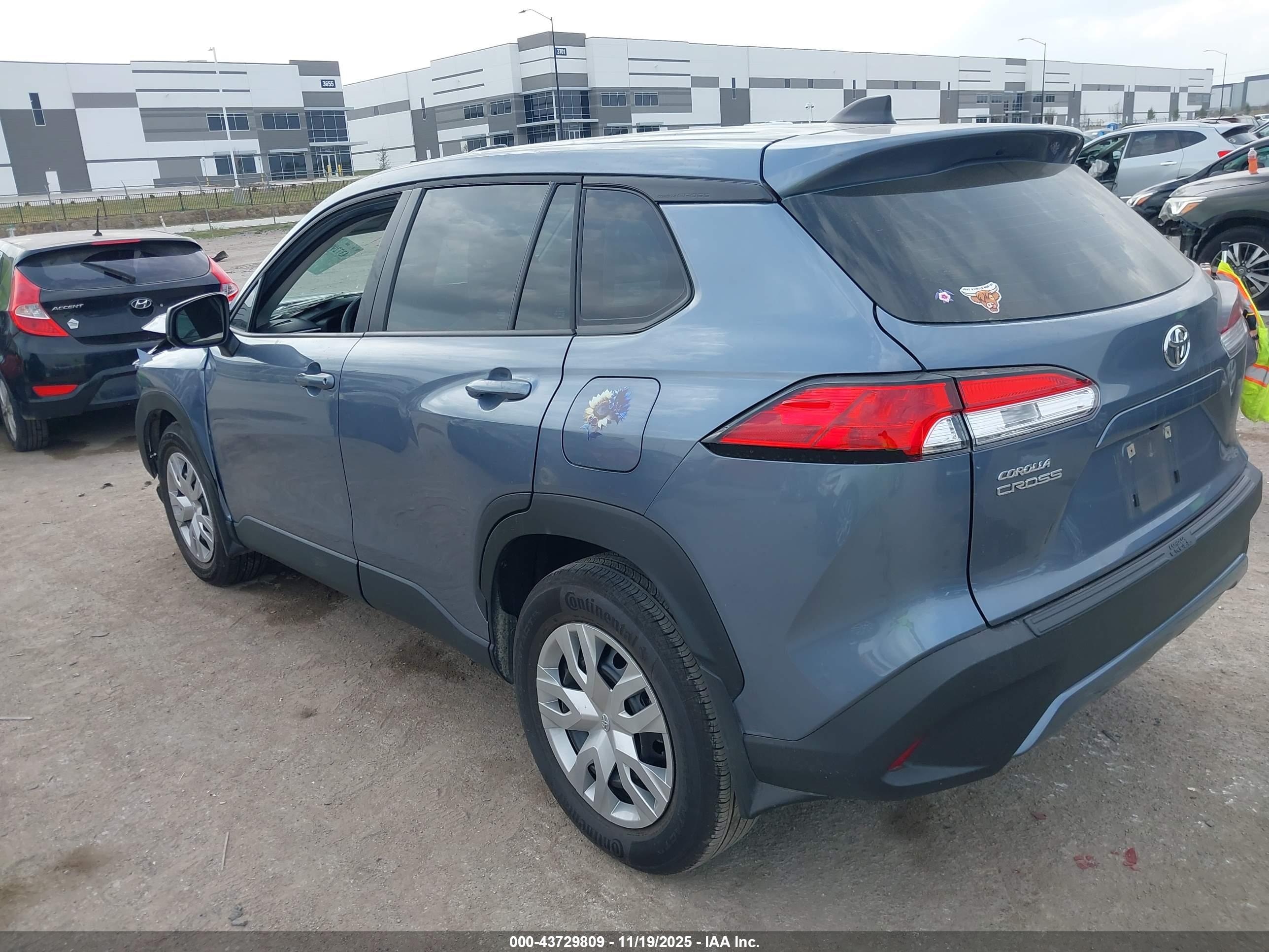 TOYOTA COROLLA image 3