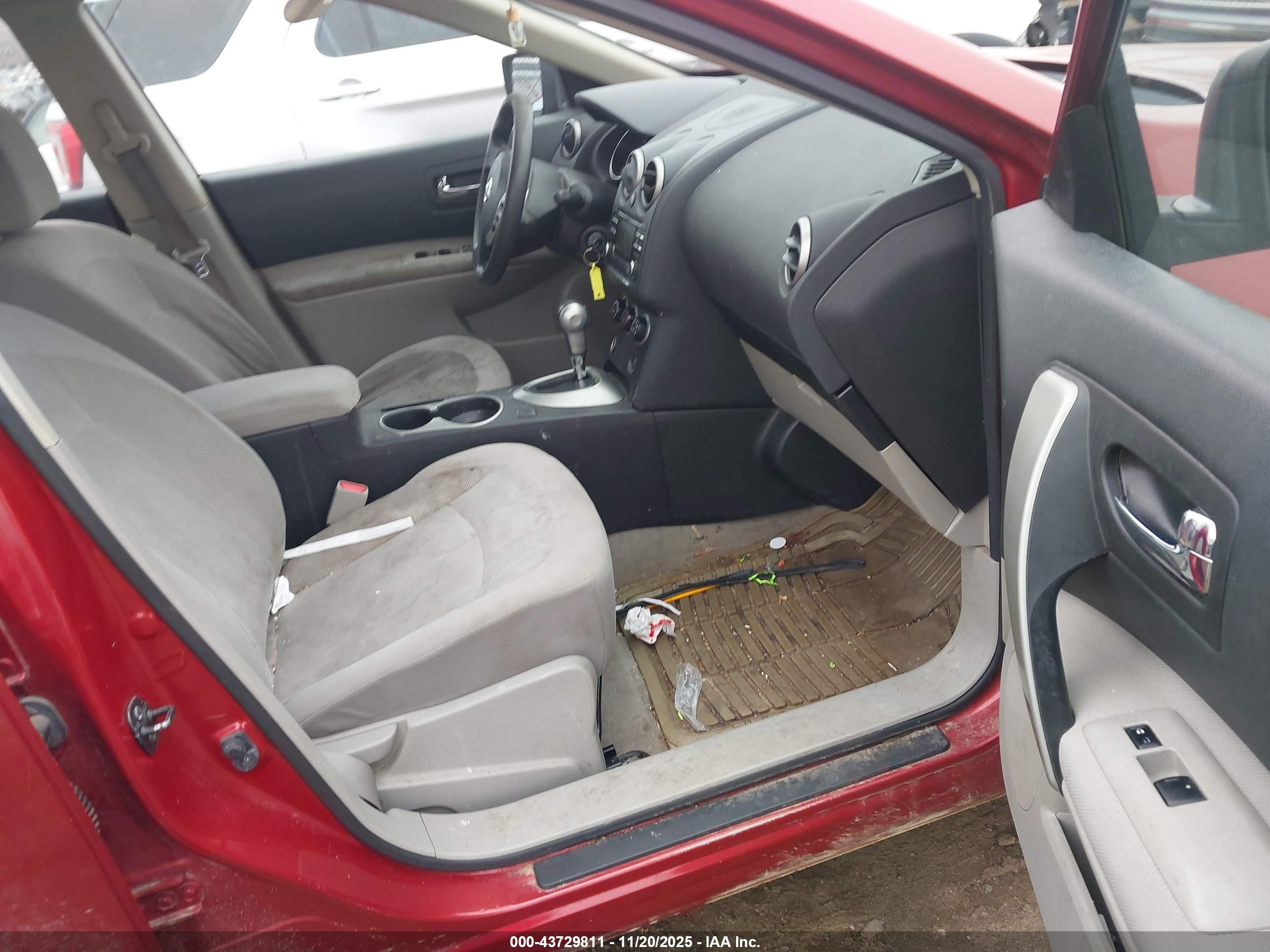 NISSAN ROGUE image 5