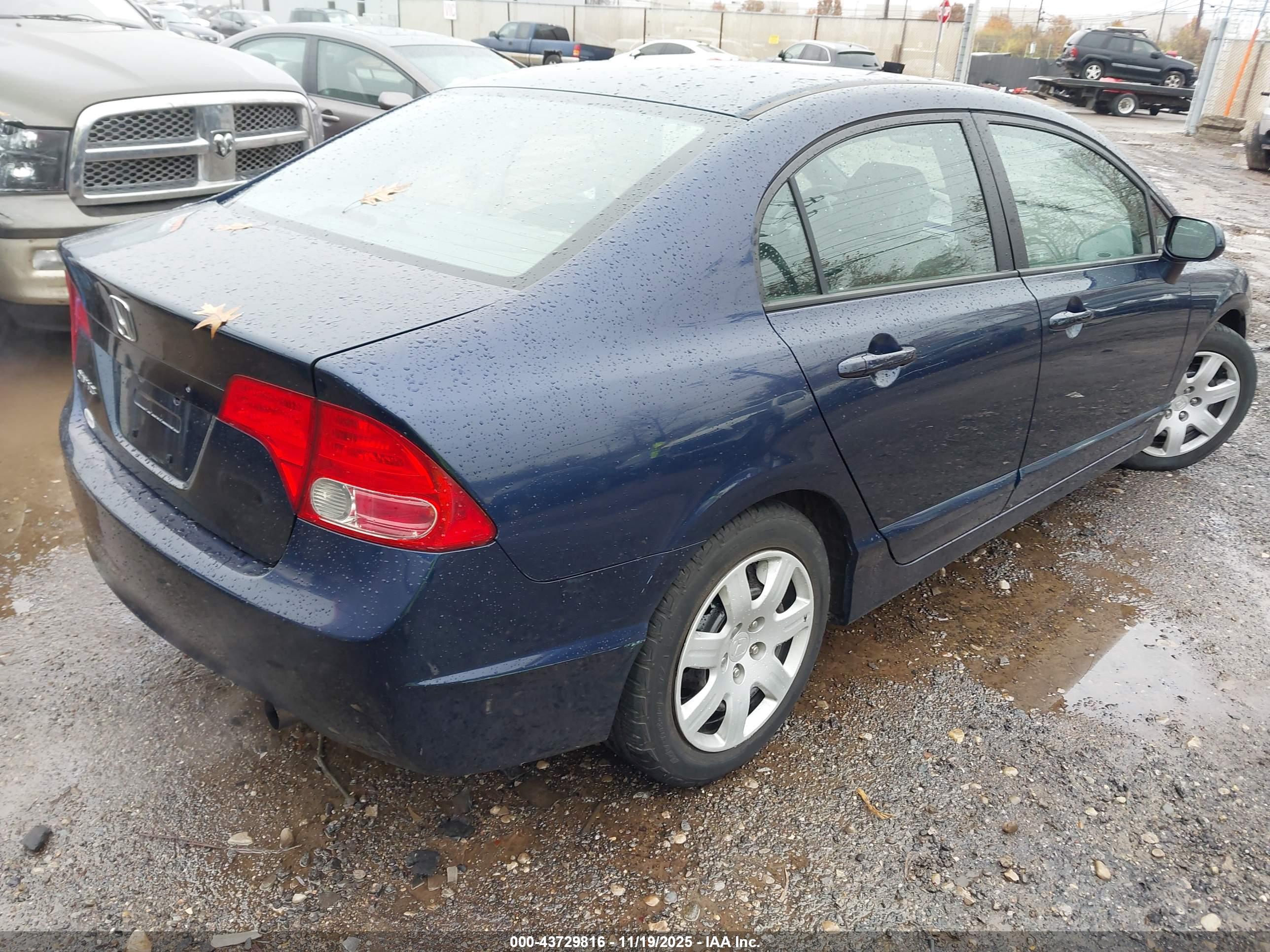 HONDA CIVIC image 4