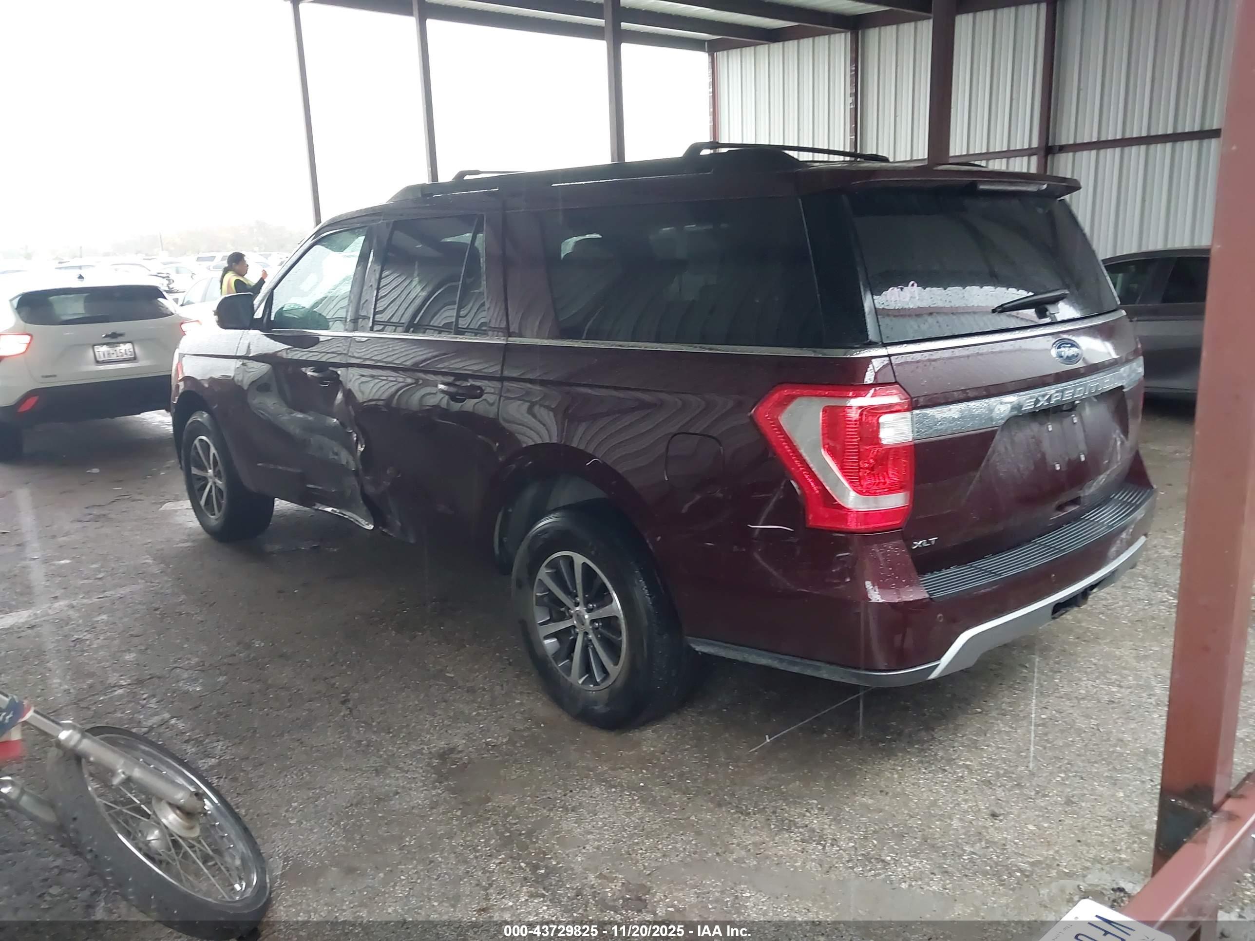 FORD EXPEDITION image 3
