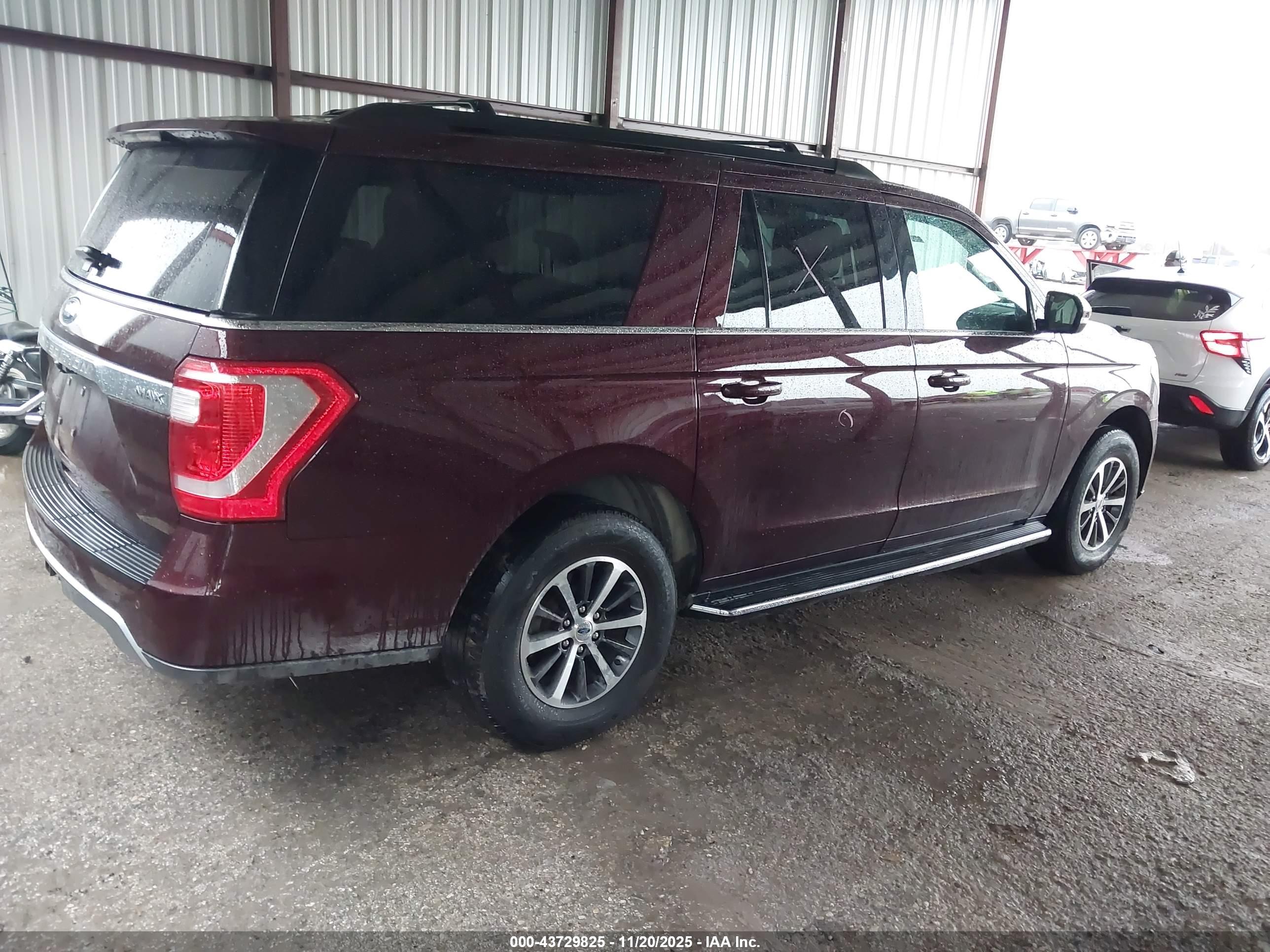 FORD EXPEDITION image 4