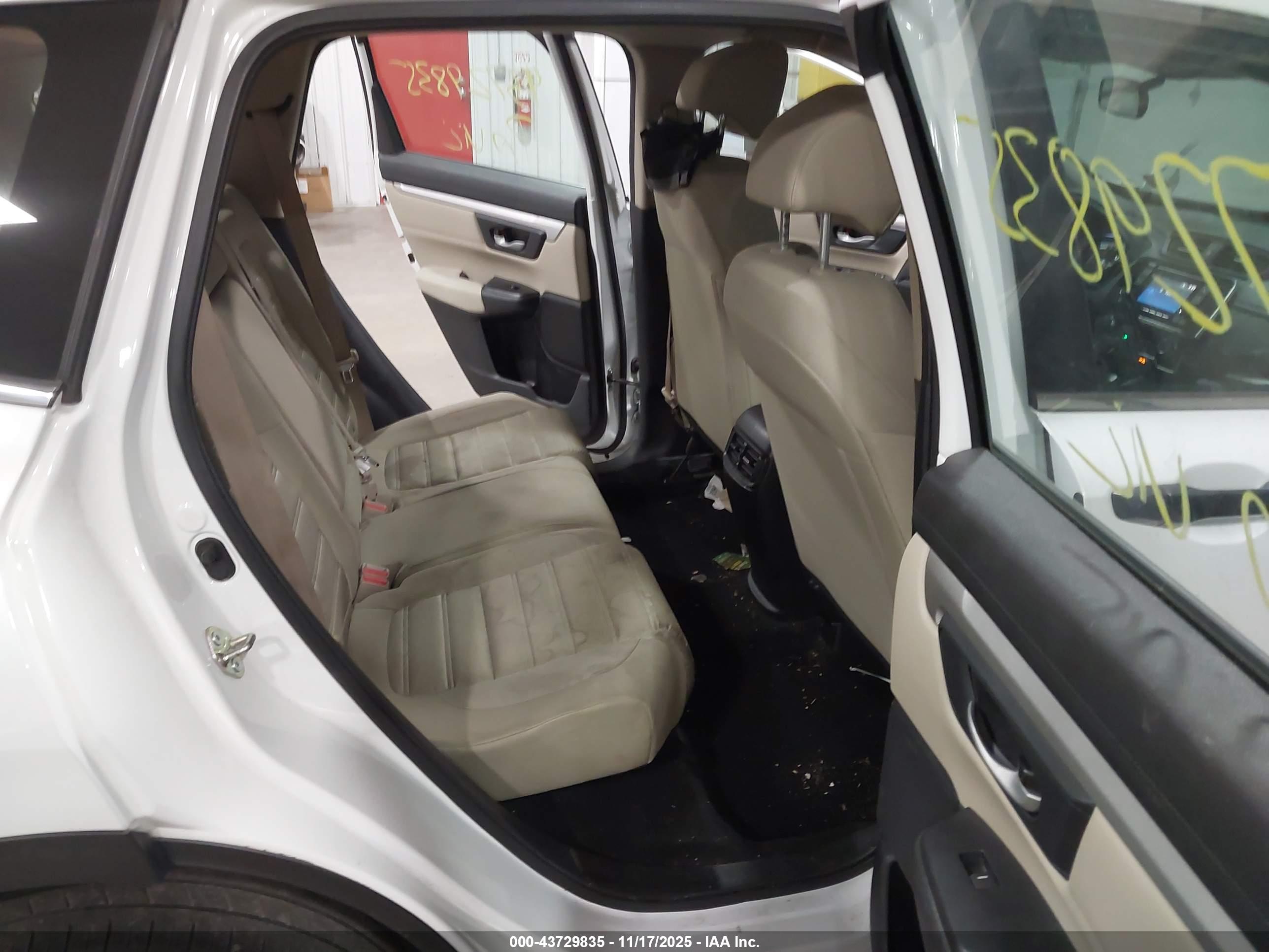 HONDA CR-V image 8