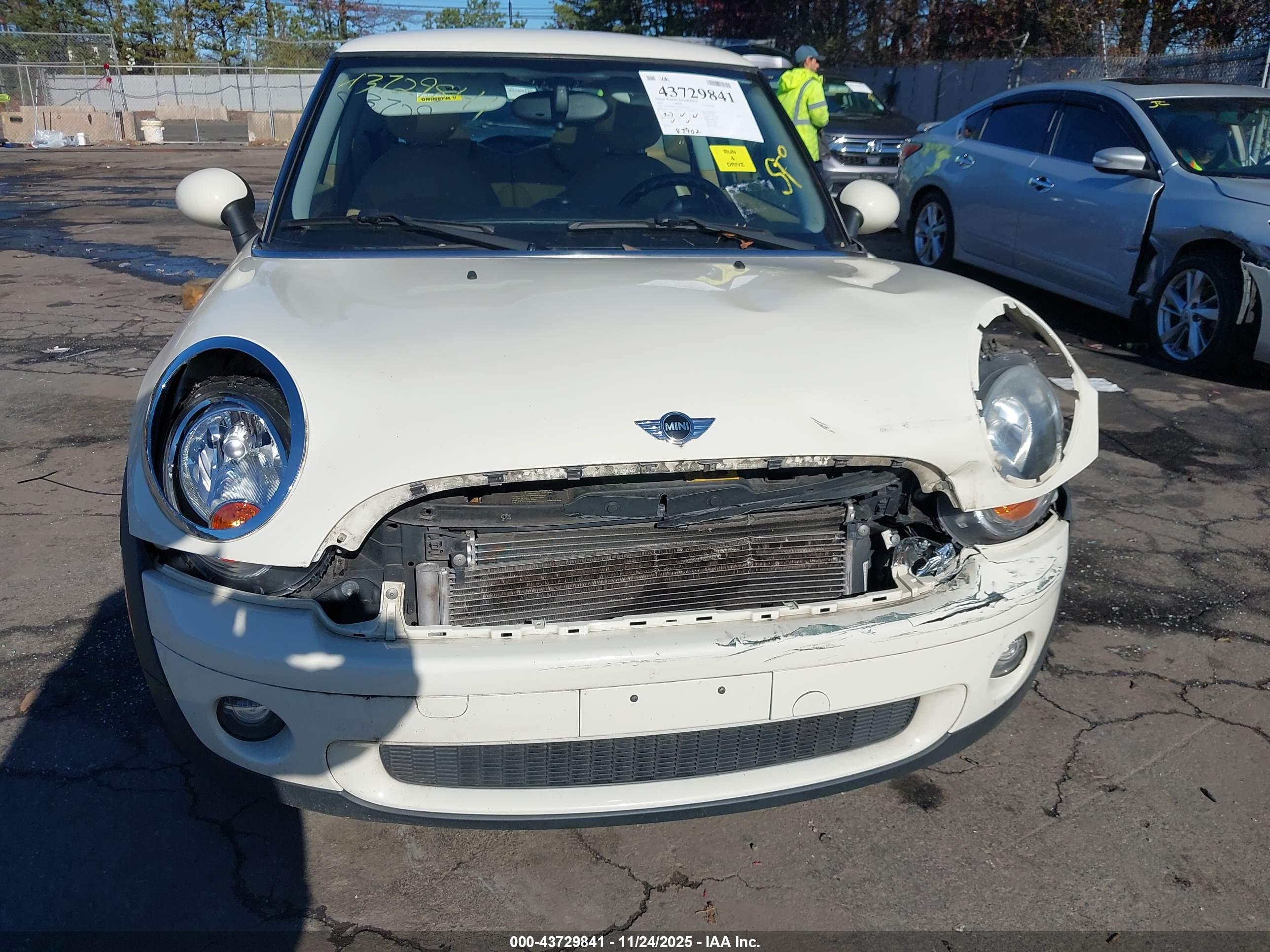 MINI COOPER image 6