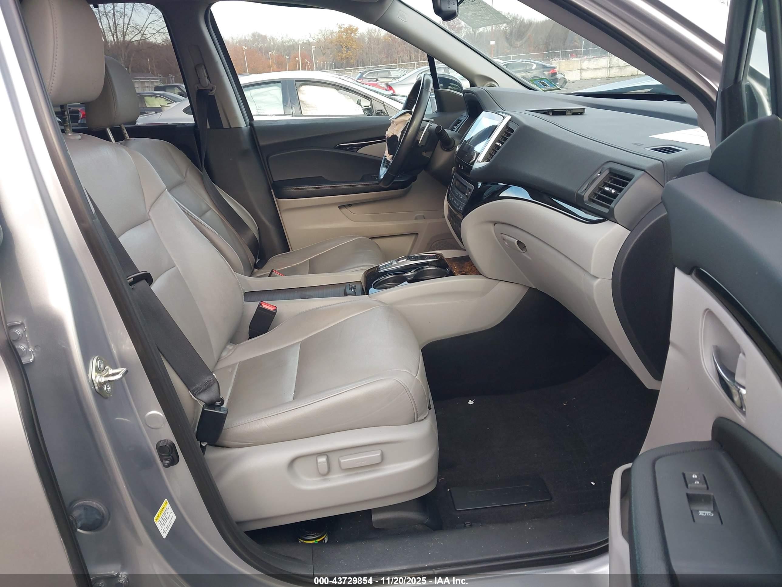 HONDA PILOT image 5