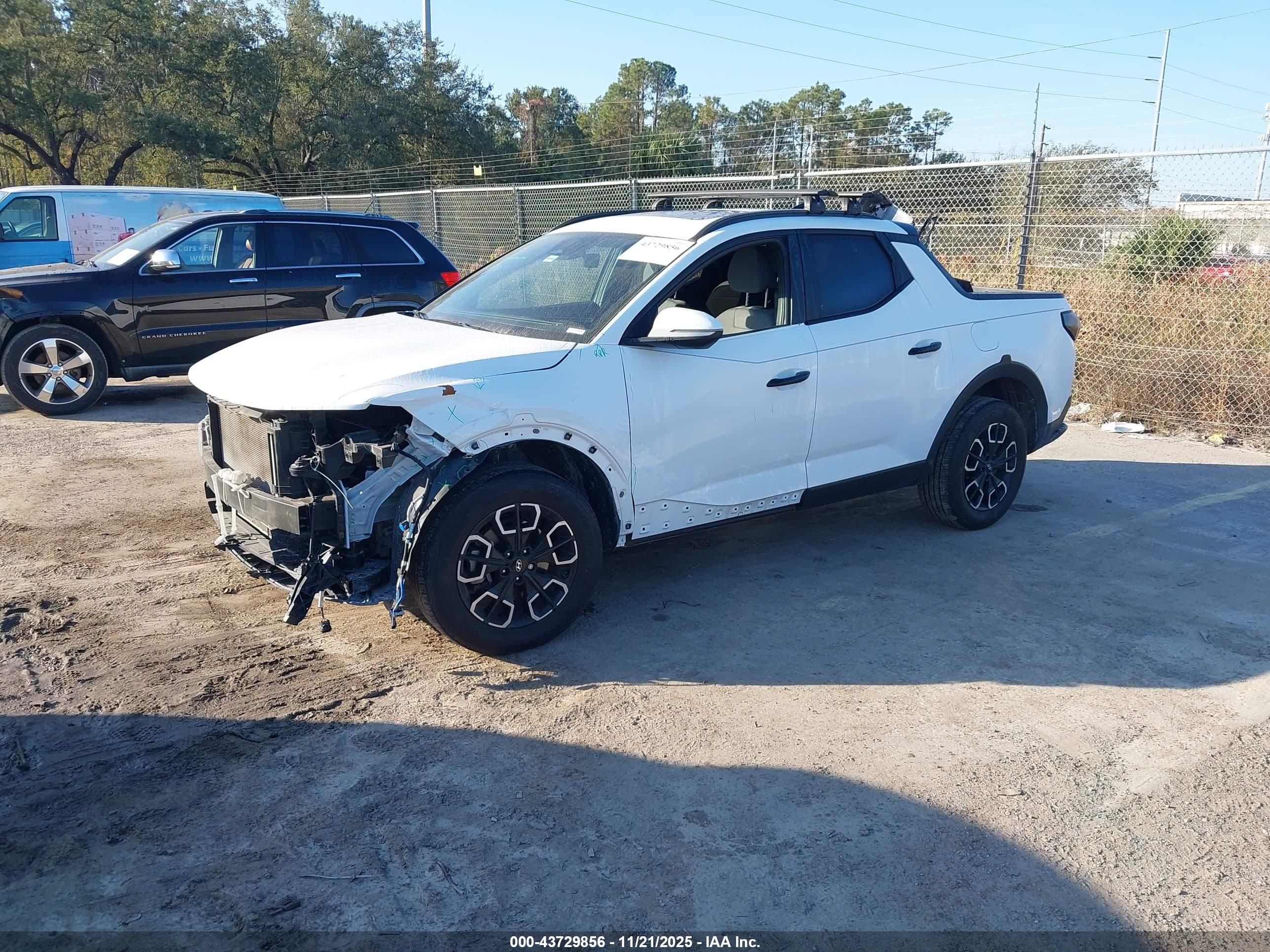 HYUNDAI SANTA image 2