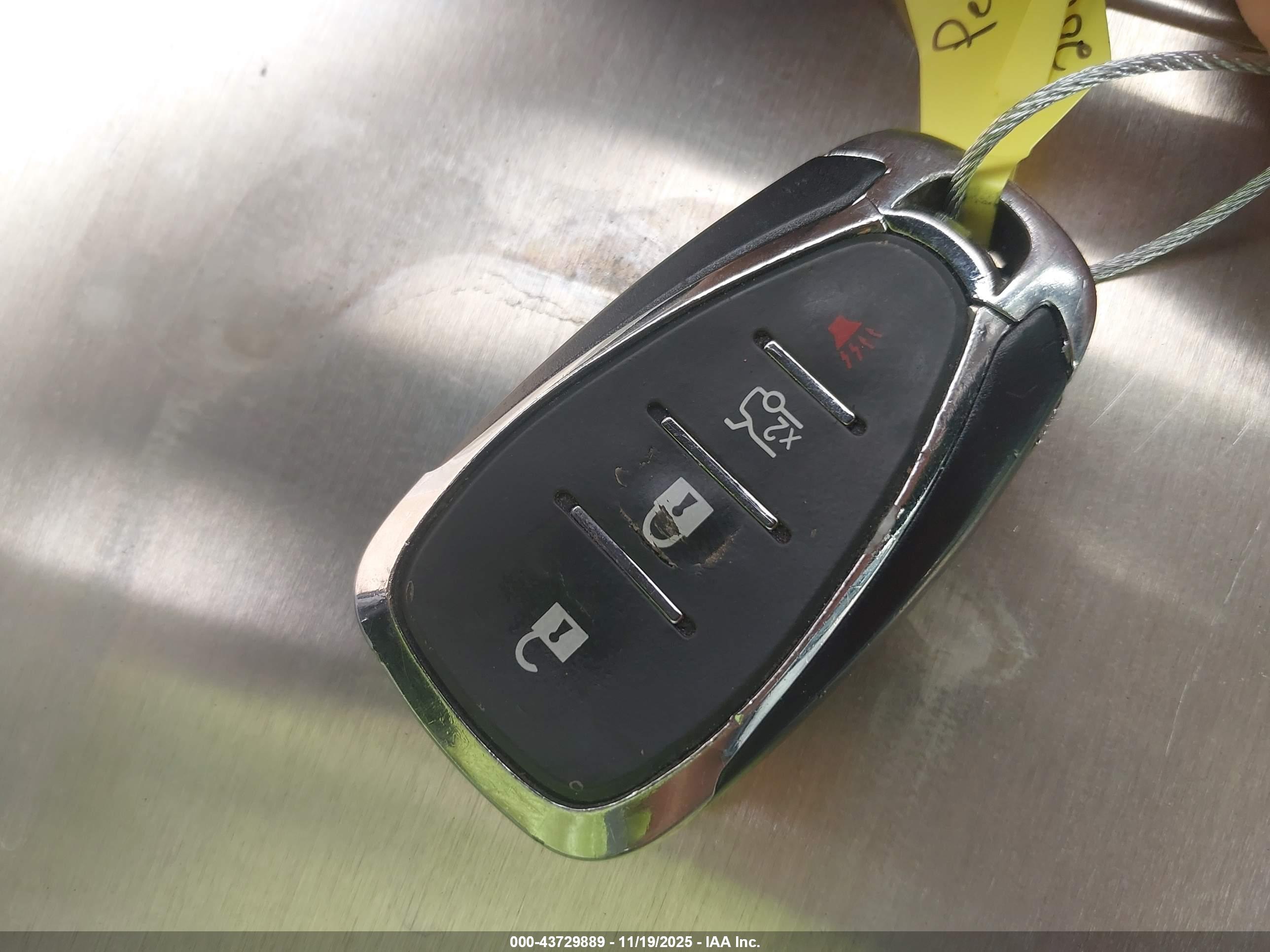 CHEVROLET EQUINOX image 11