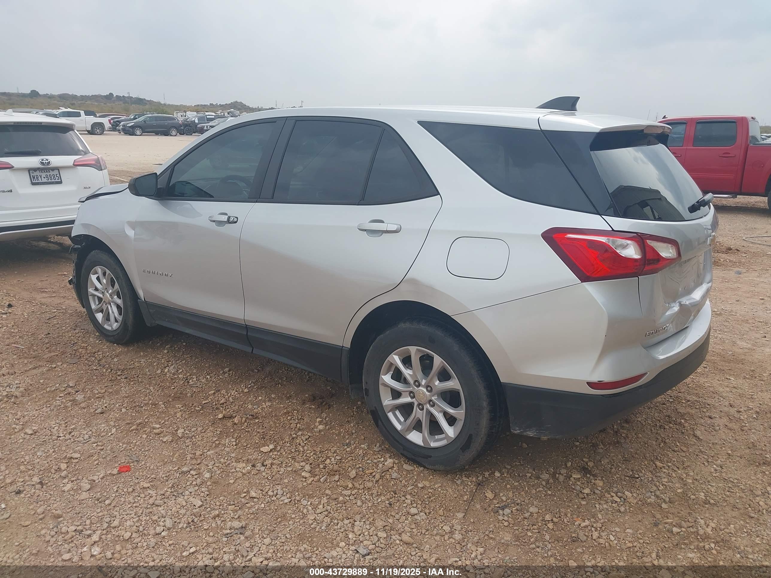 CHEVROLET EQUINOX image 3