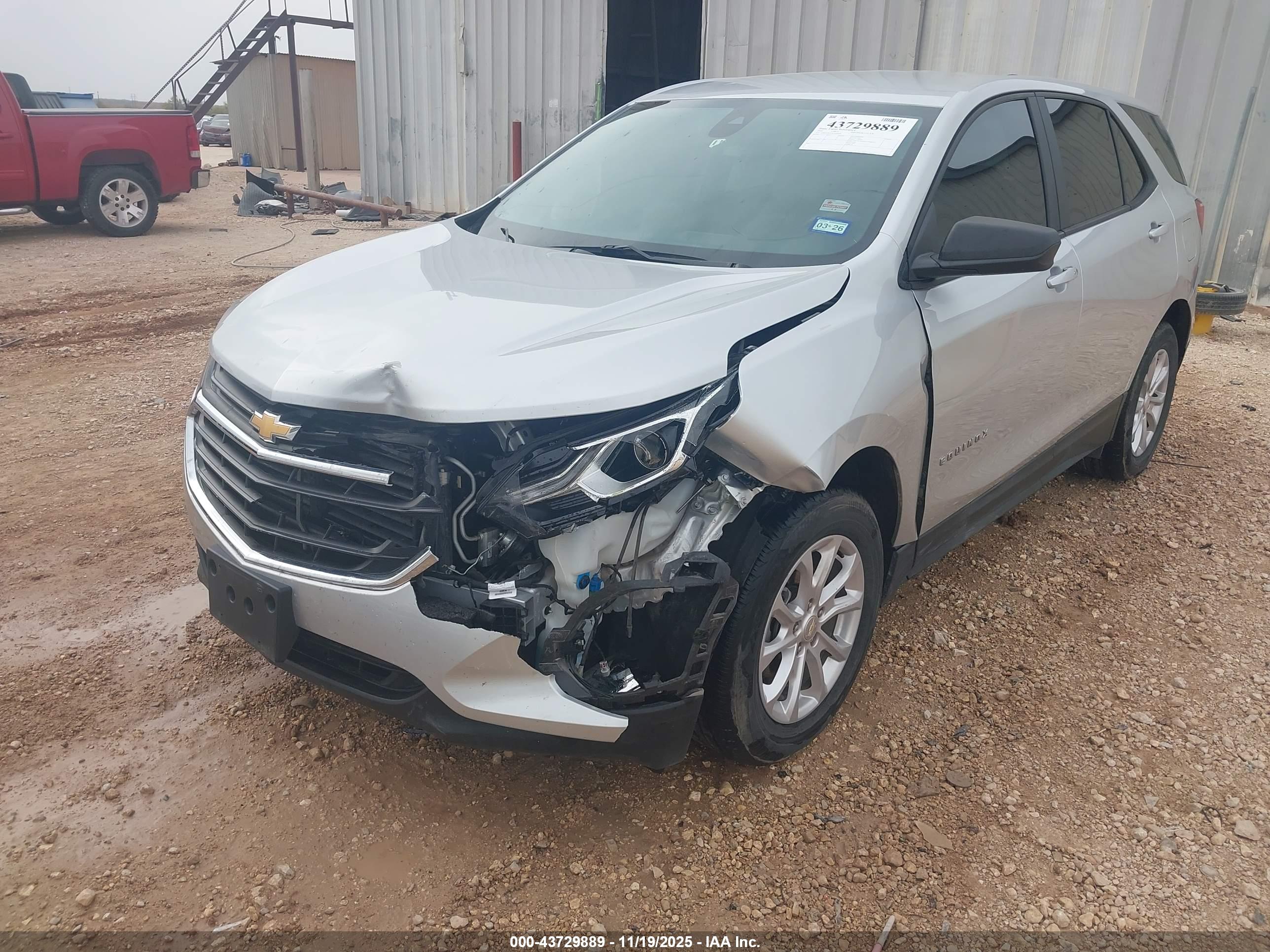 CHEVROLET EQUINOX image 6