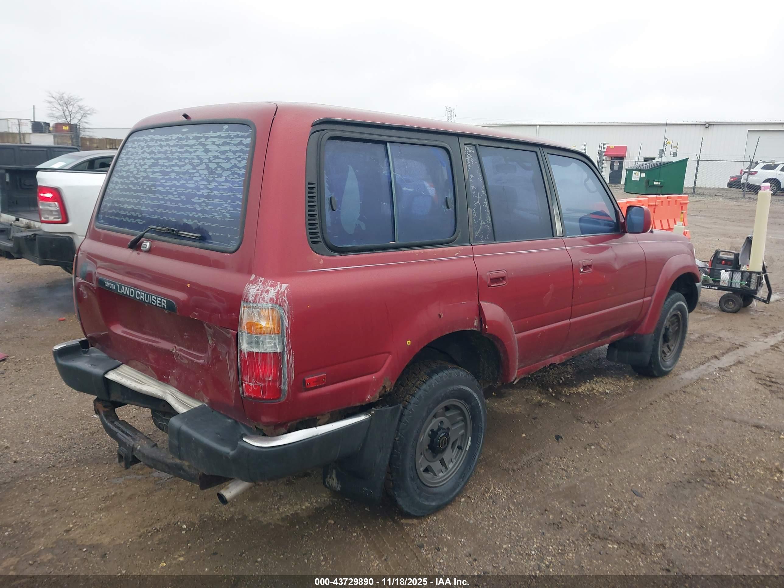 TOYOTA LAND image 4
