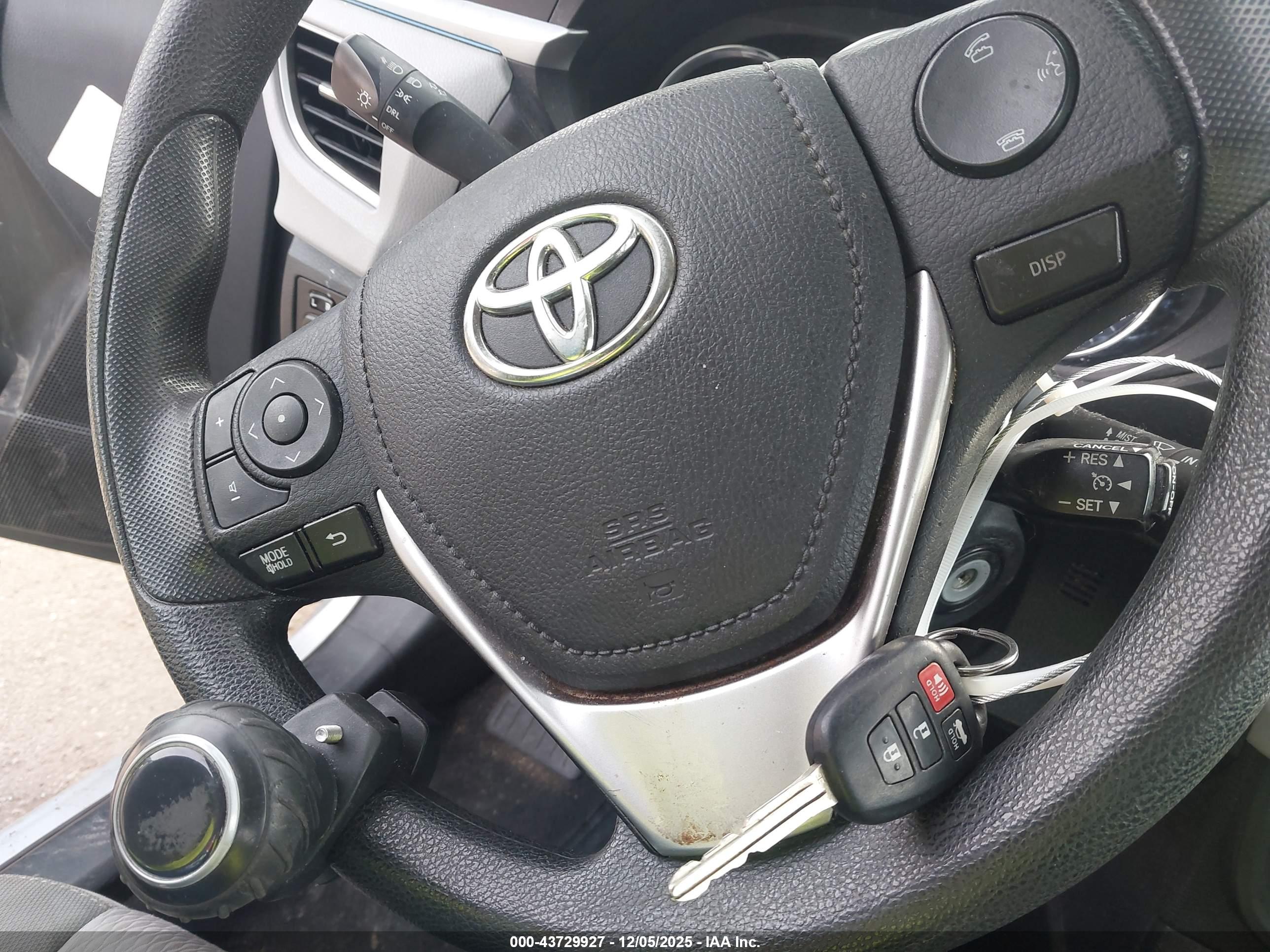 TOYOTA COROLLA image 11