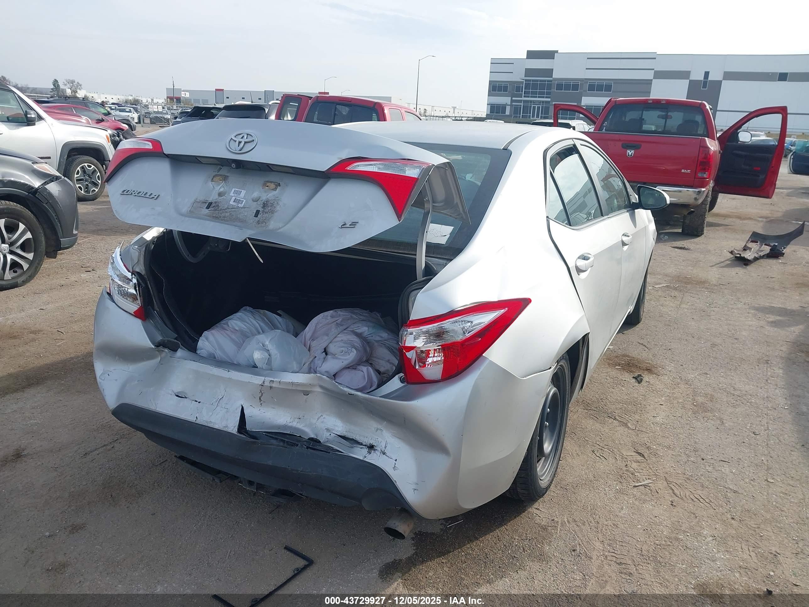 TOYOTA COROLLA image 4