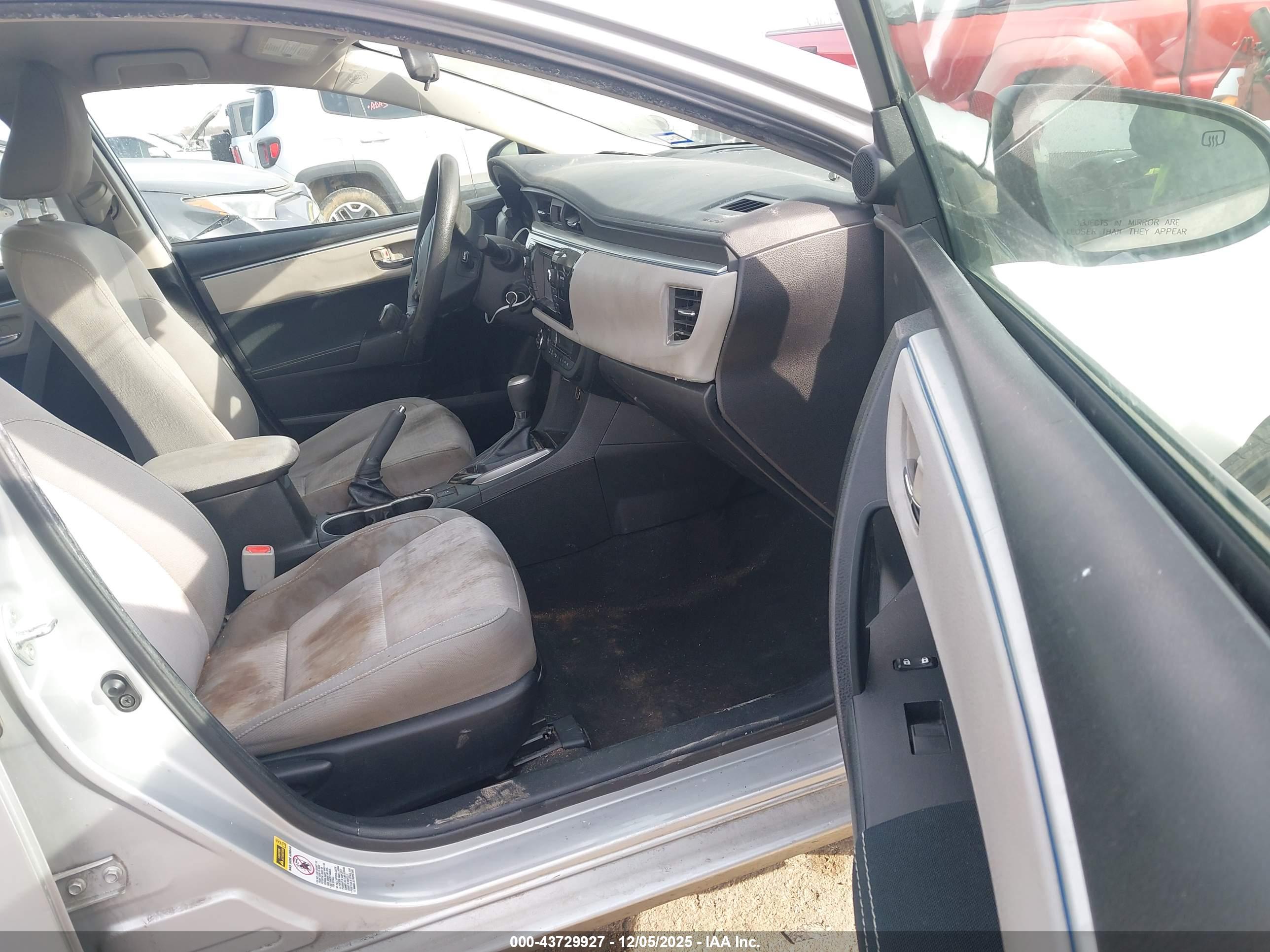 TOYOTA COROLLA image 5