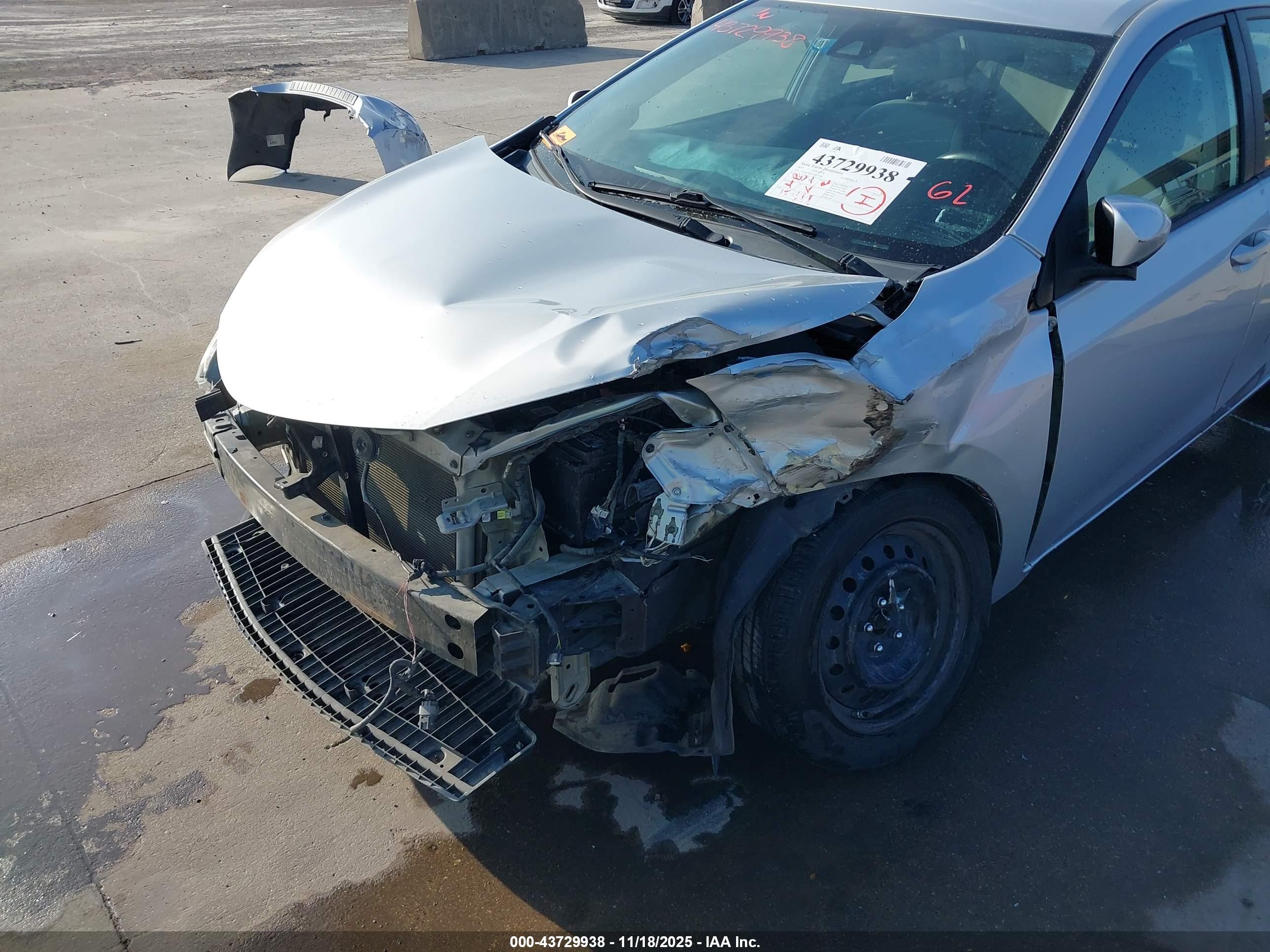 TOYOTA COROLLA image 6