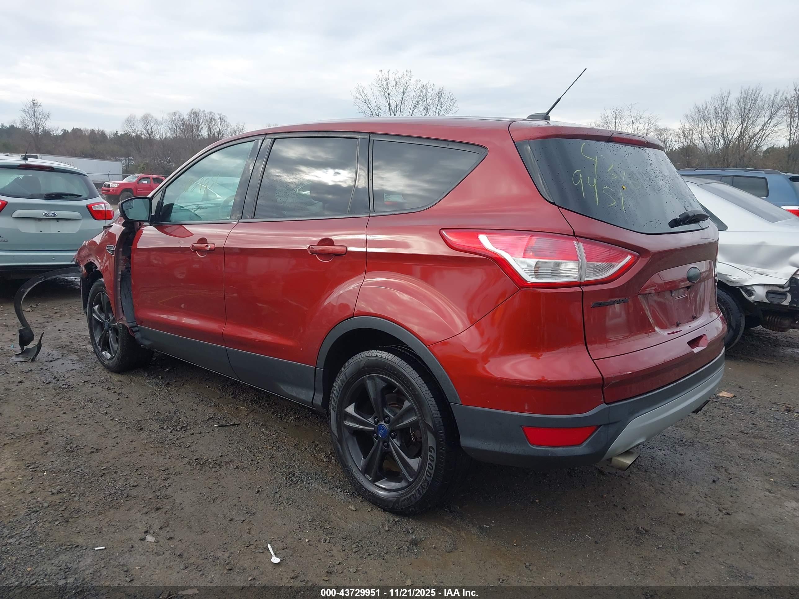 FORD ESCAPE image 3