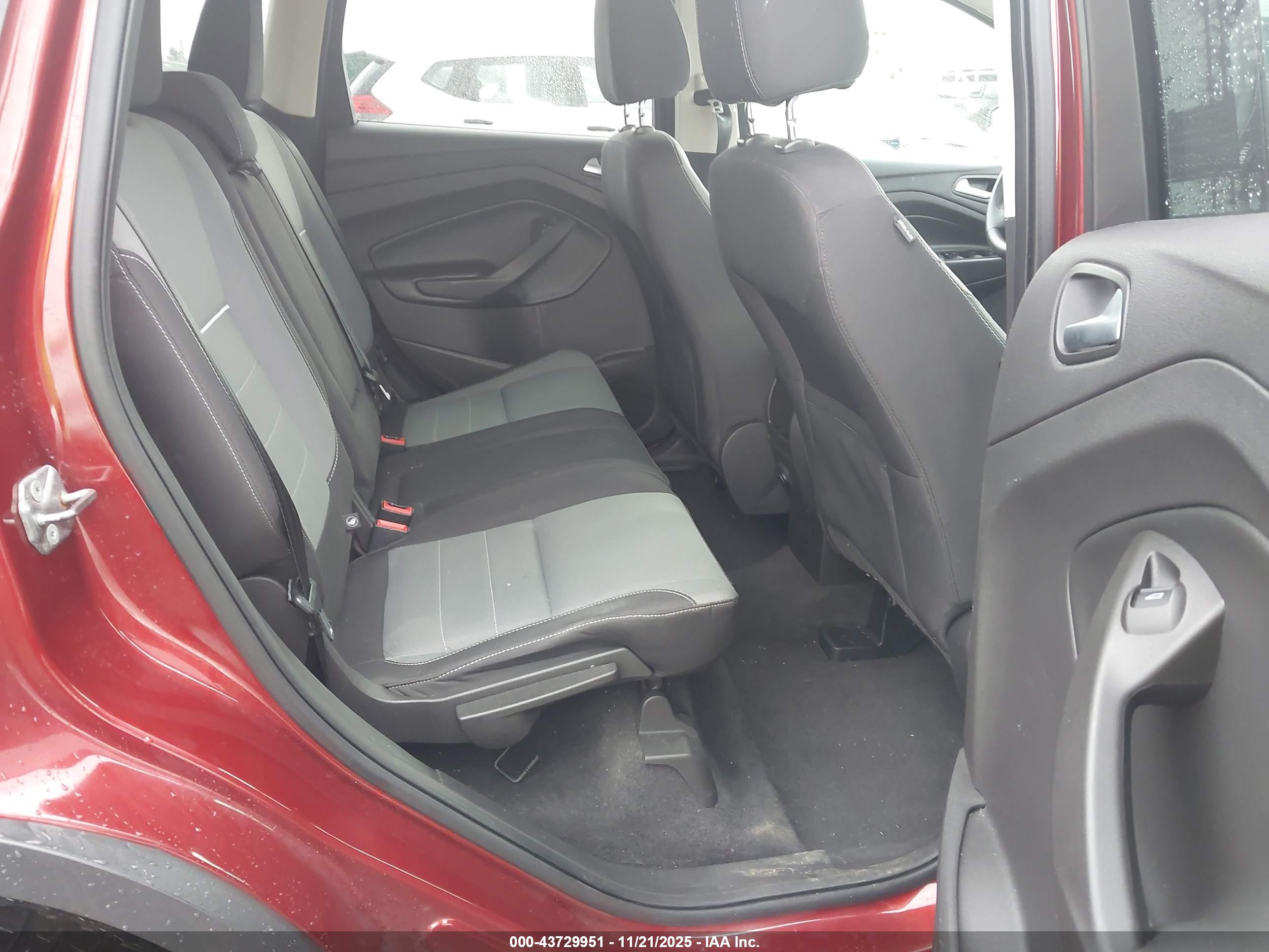 FORD ESCAPE image 8