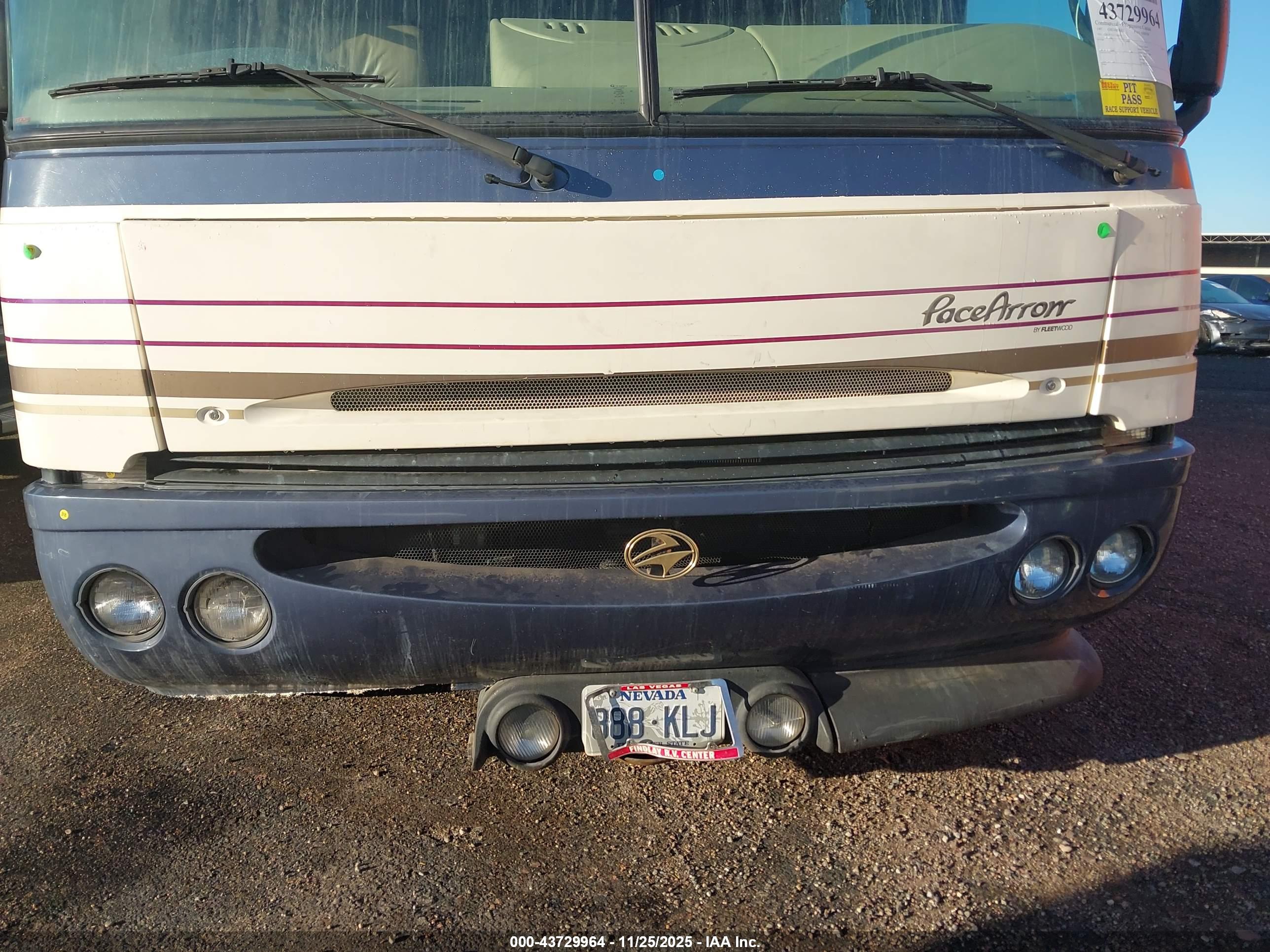 CHEVROLET P30 image 10
