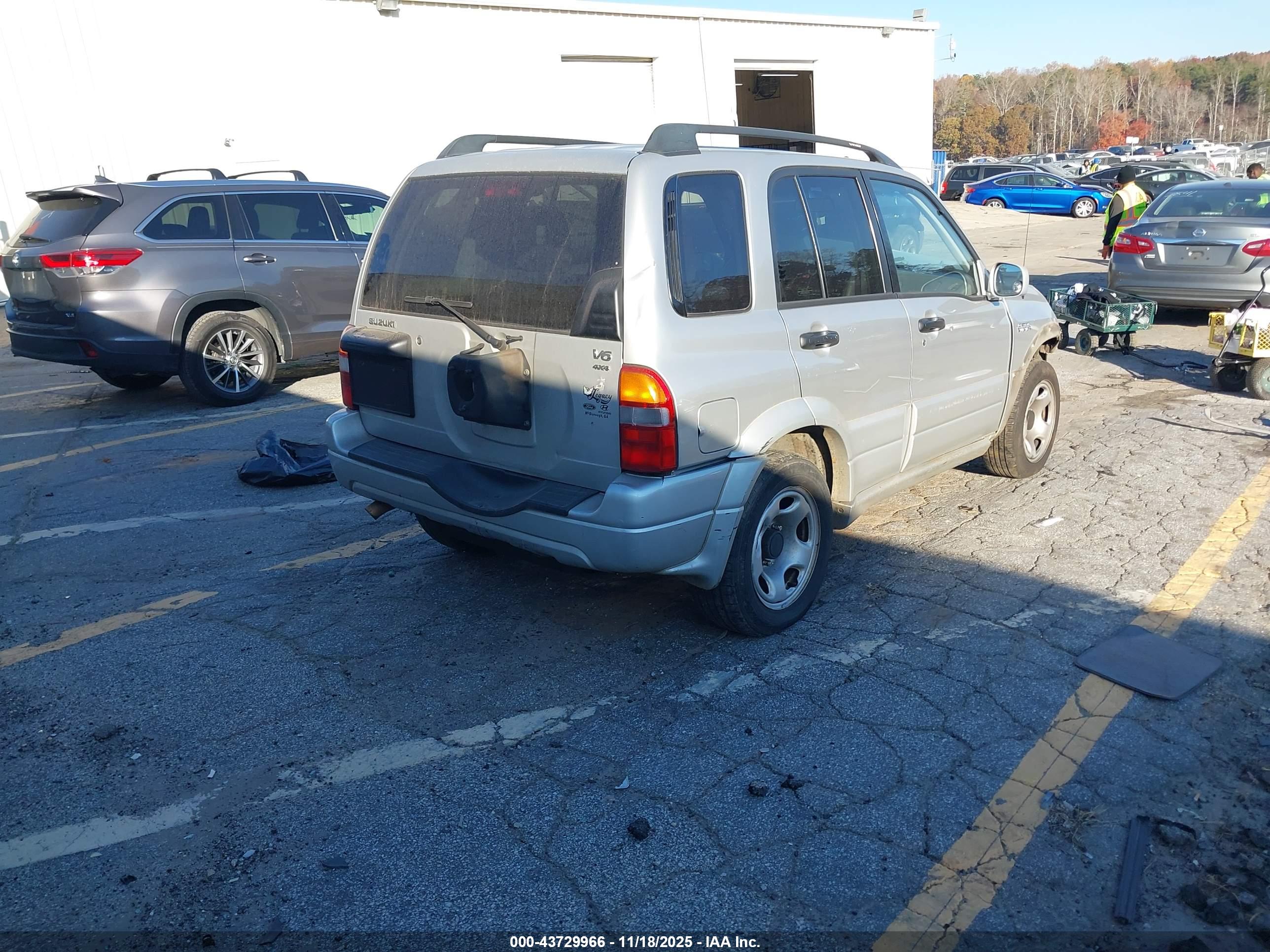 SUZUKI GRAND image 4