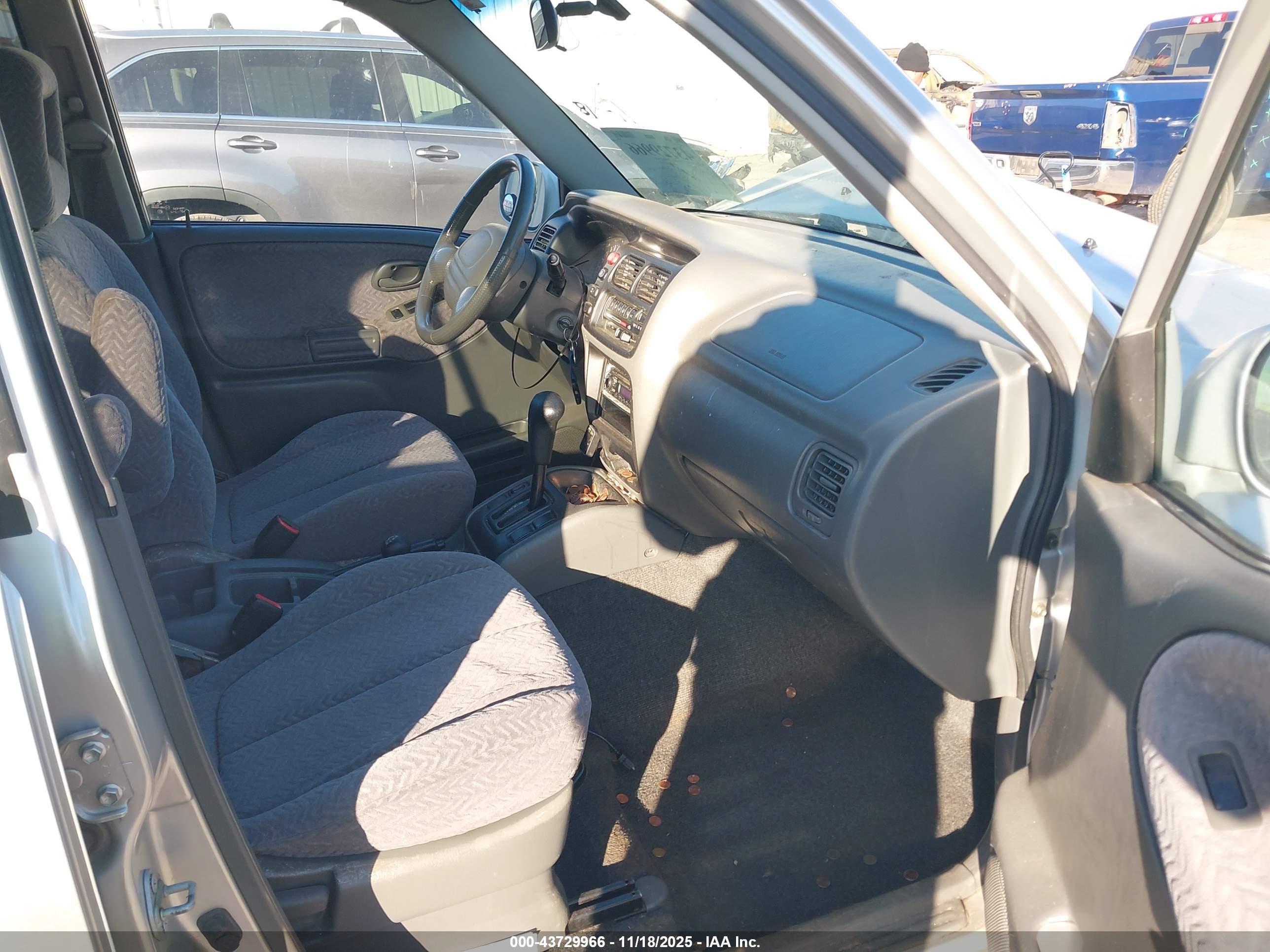SUZUKI GRAND image 5