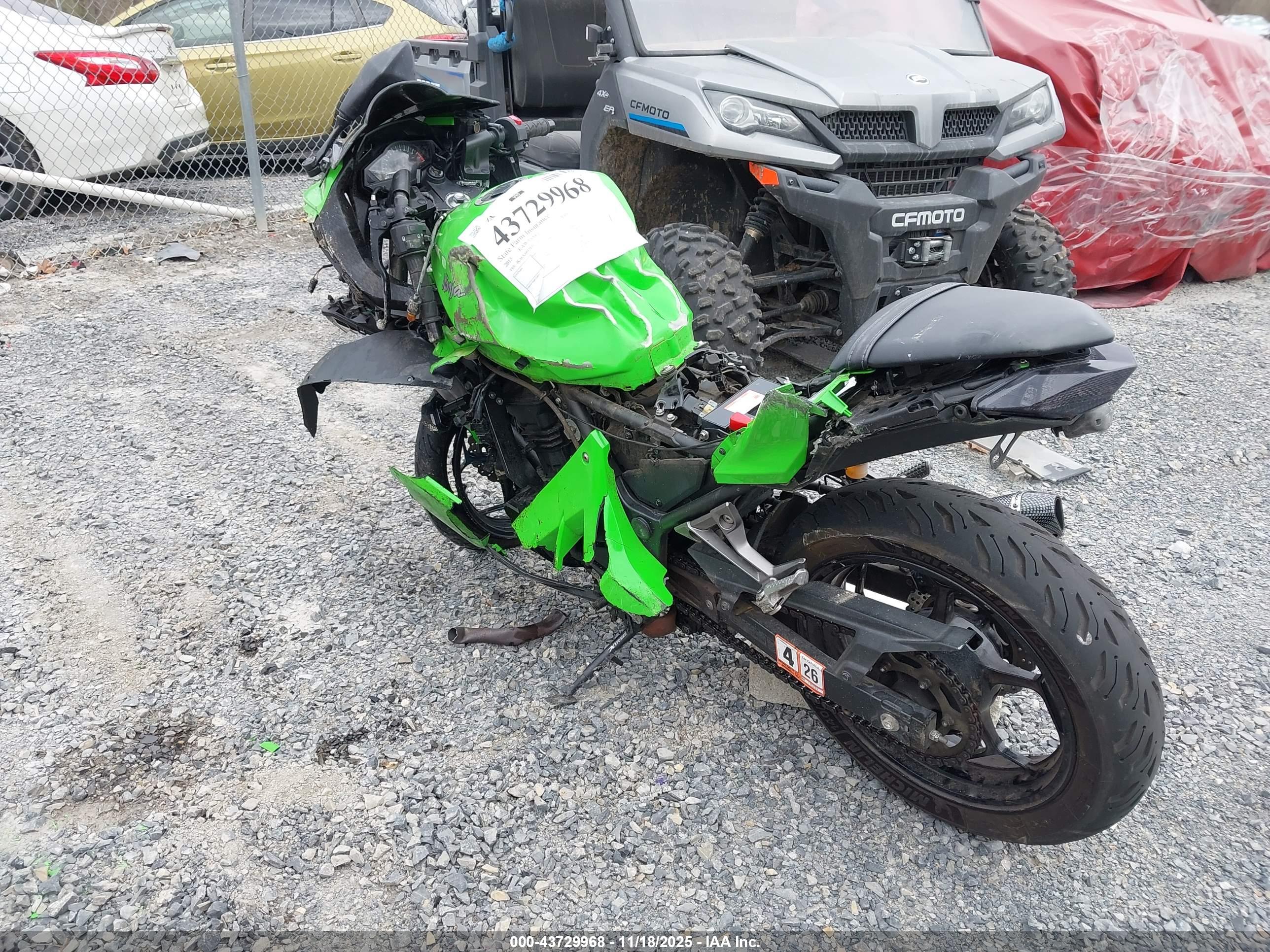 KAWASAKI EX300 image 3