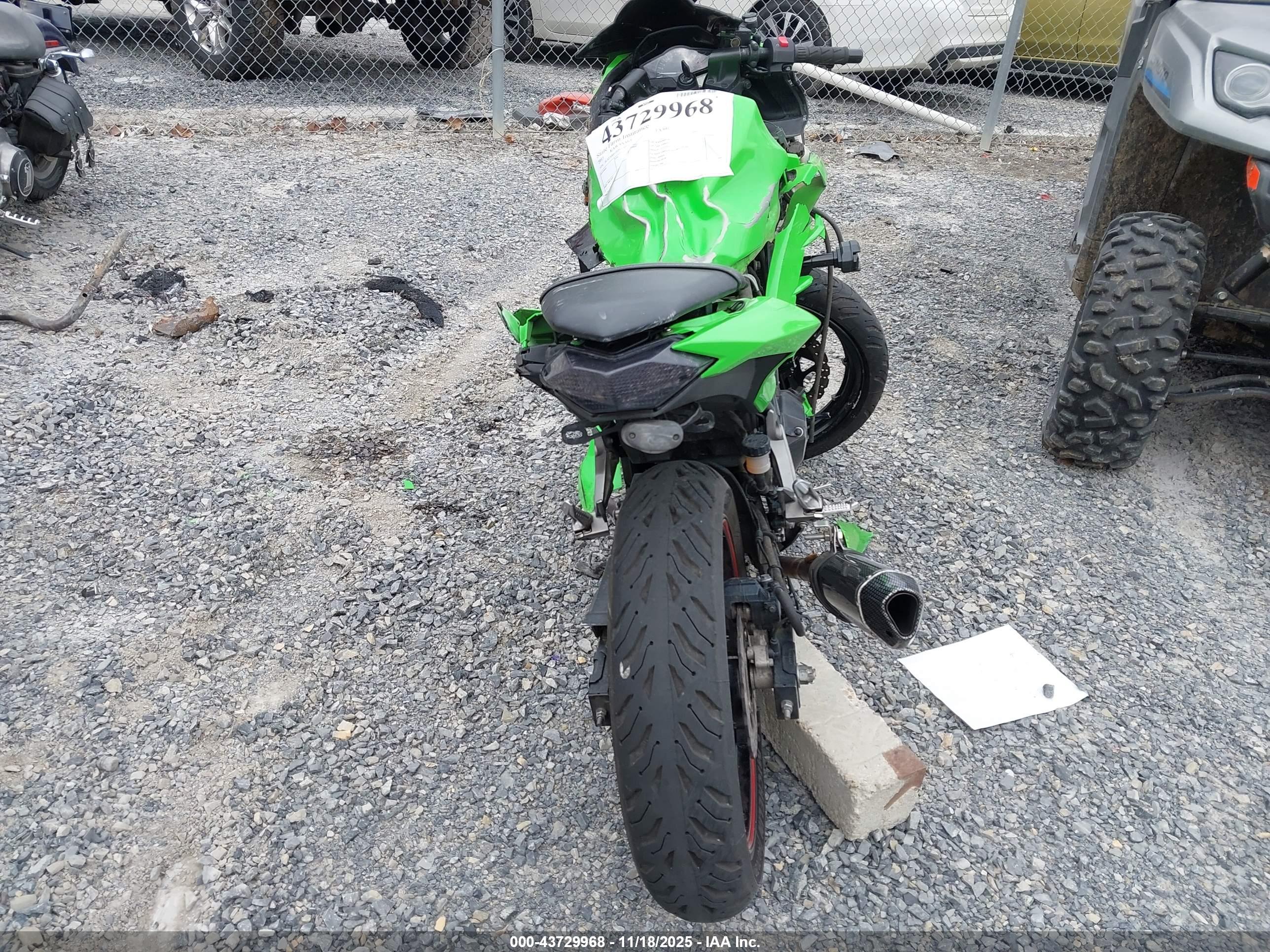 KAWASAKI EX300 image 6