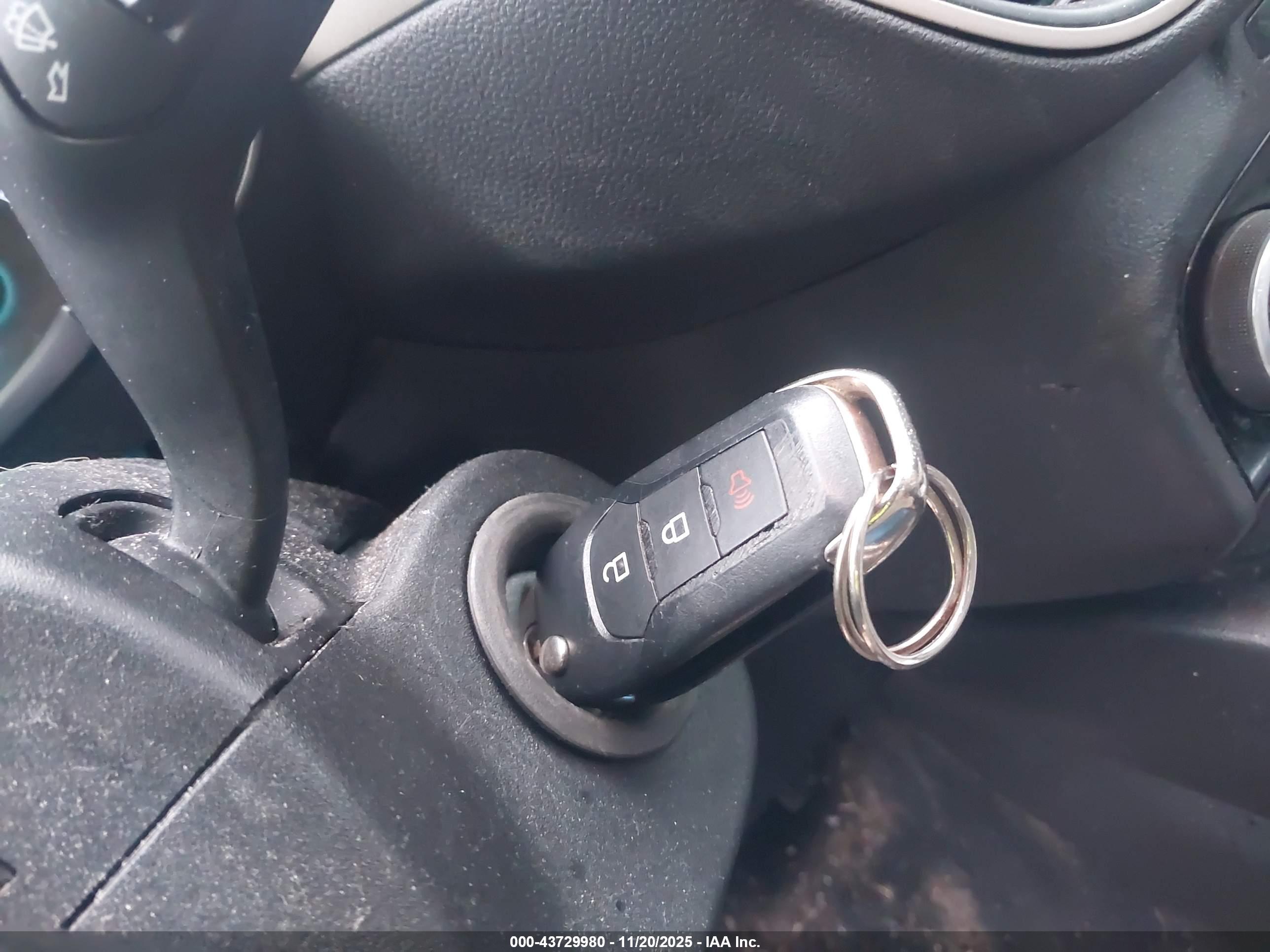 FORD ESCAPE image 11