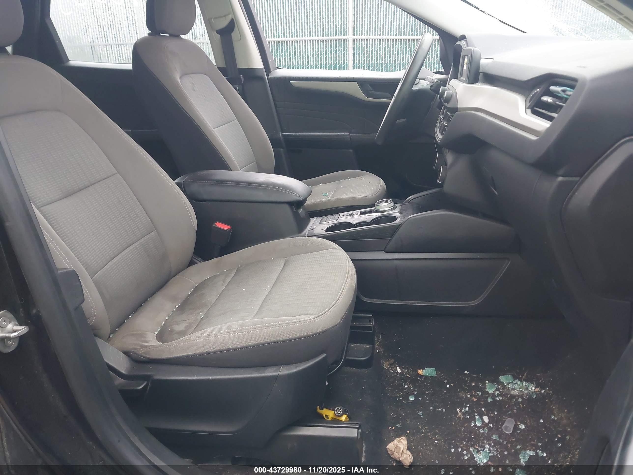 FORD ESCAPE image 5