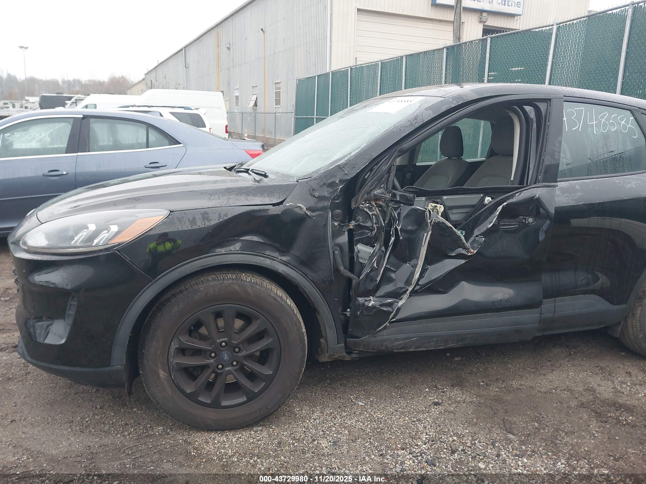 FORD ESCAPE image 6