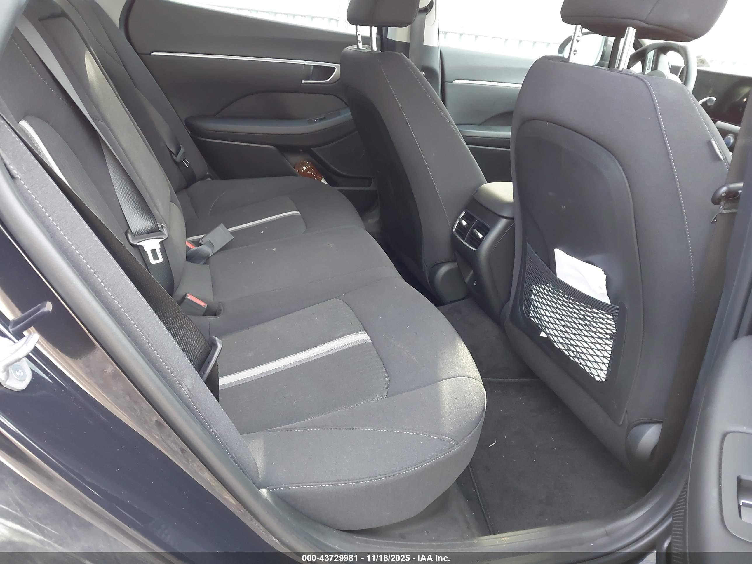 HYUNDAI SONATA image 8