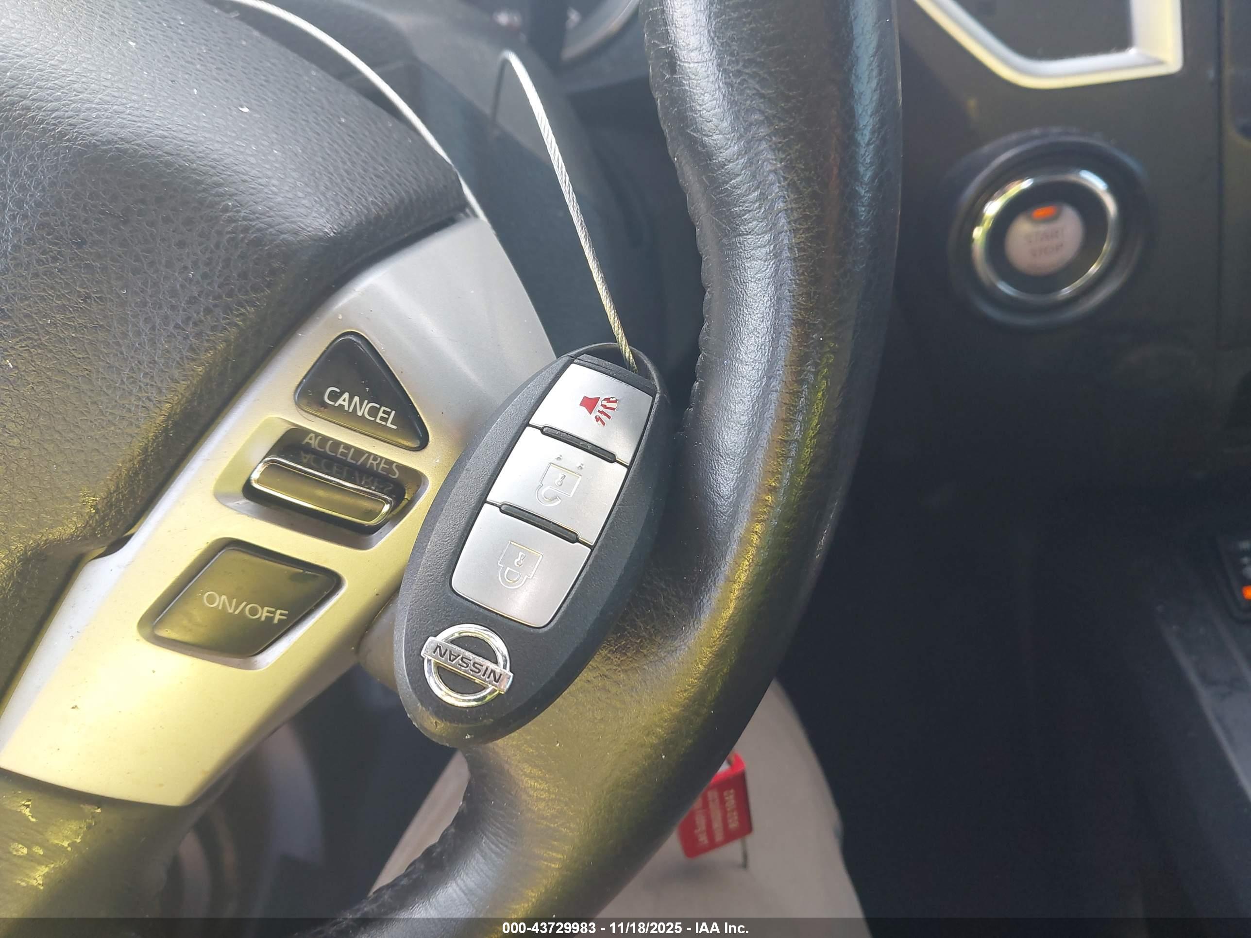 NISSAN TITAN image 11