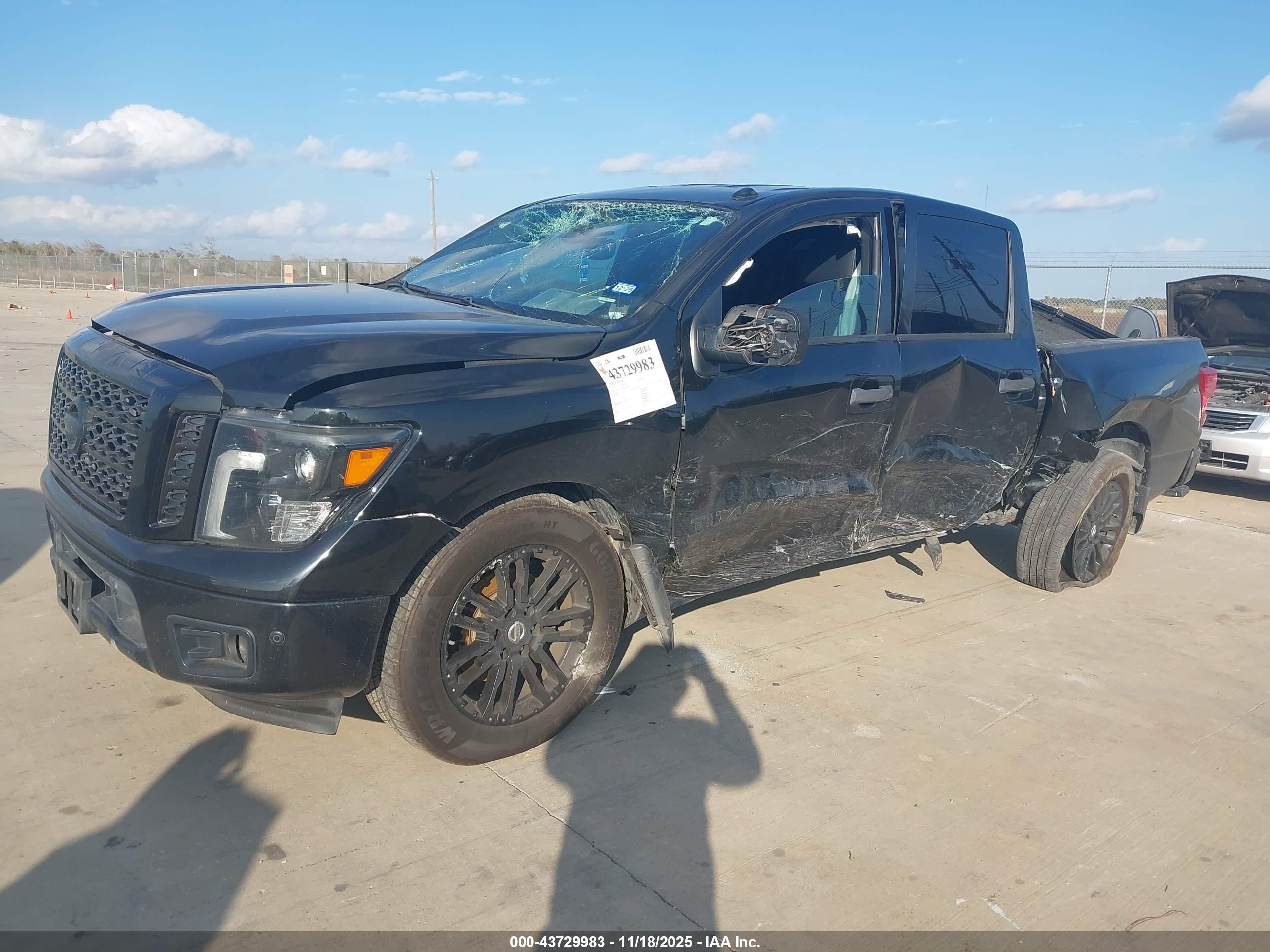 NISSAN TITAN image 2