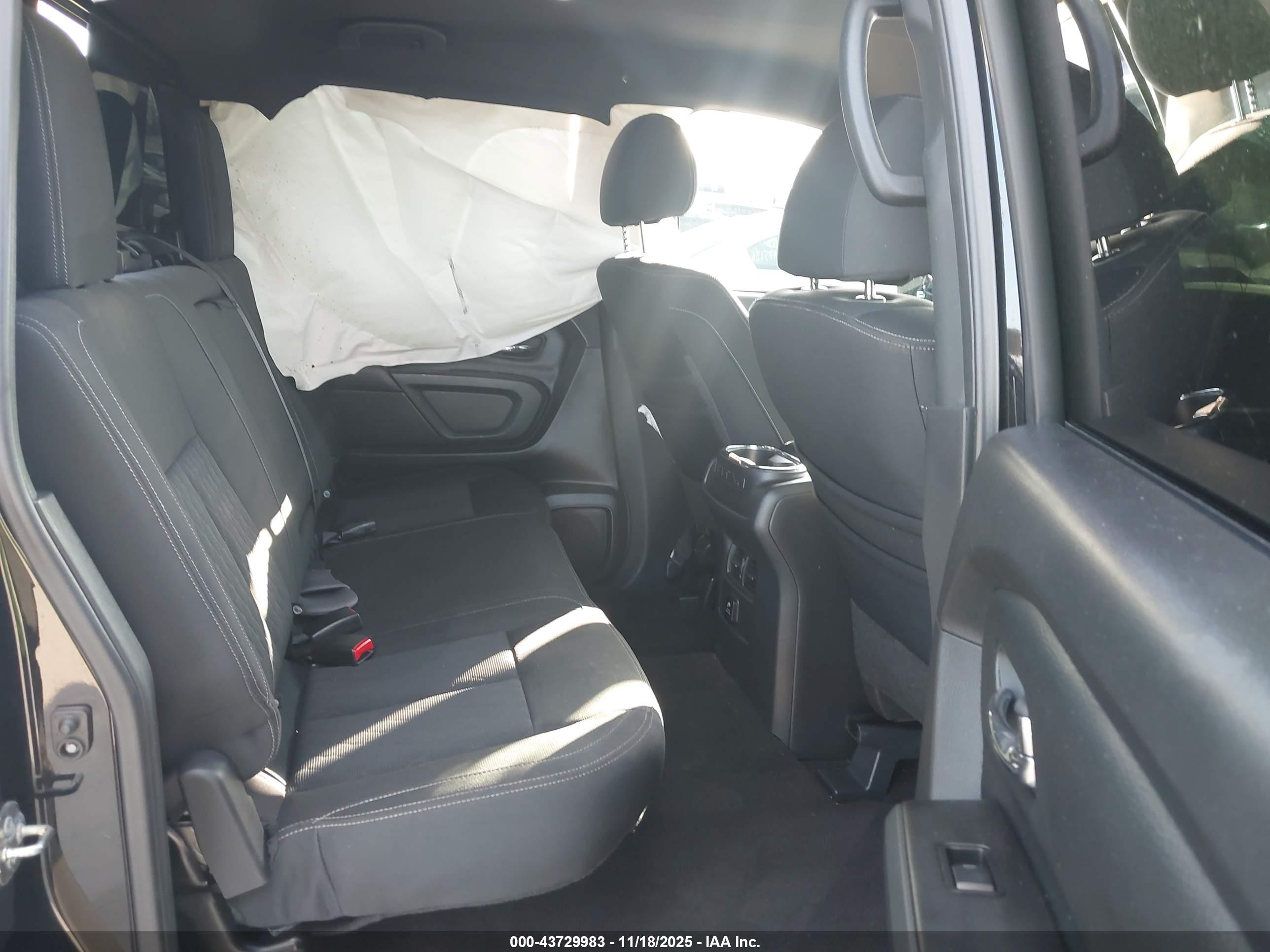 NISSAN TITAN image 8