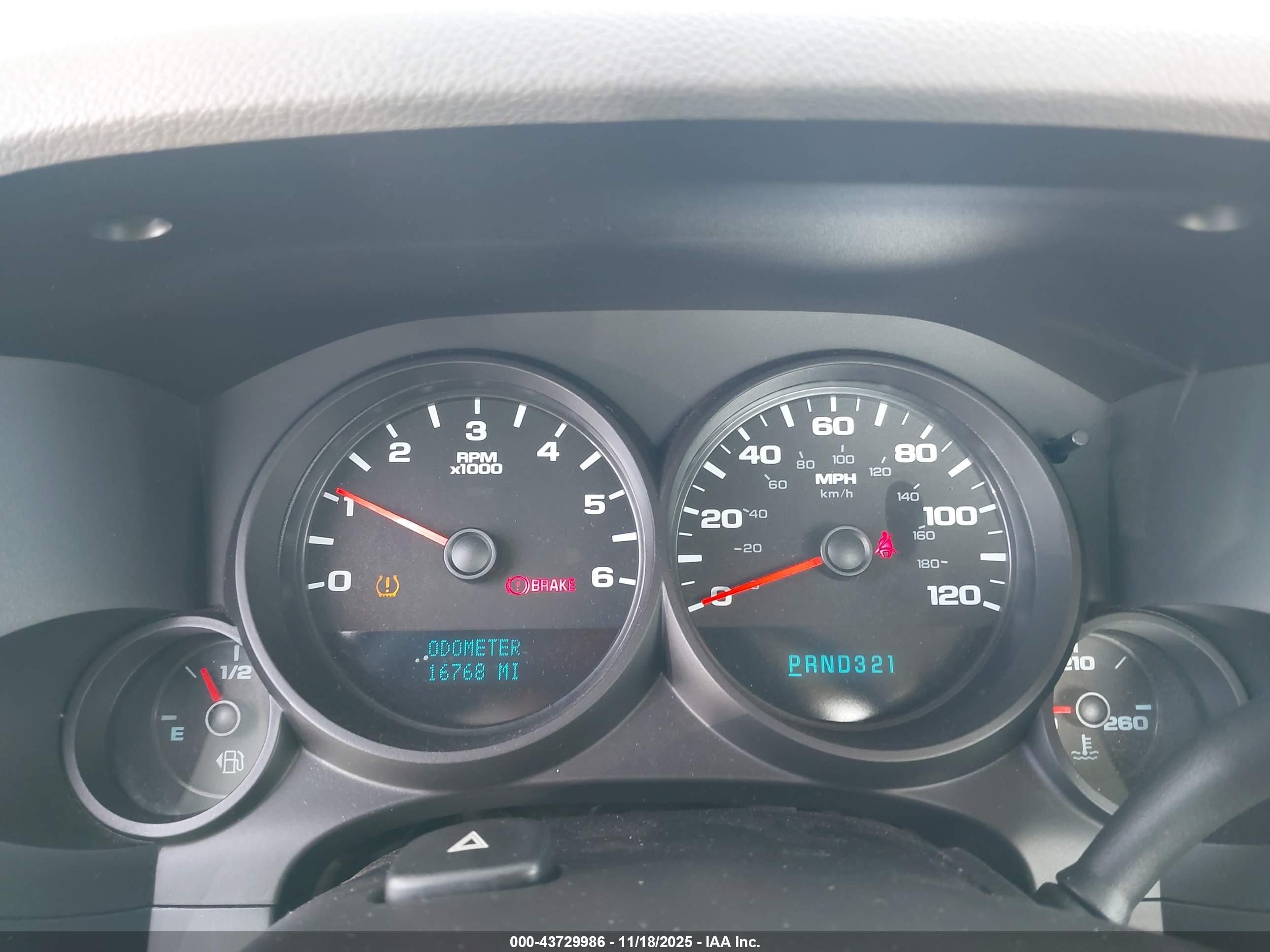 CHEVROLET SILVERADO image 7