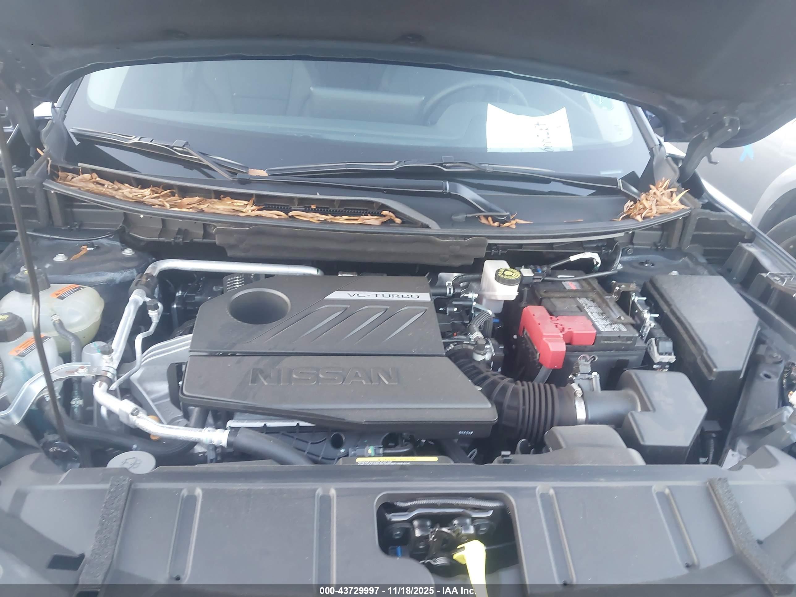 NISSAN ROGUE image 10