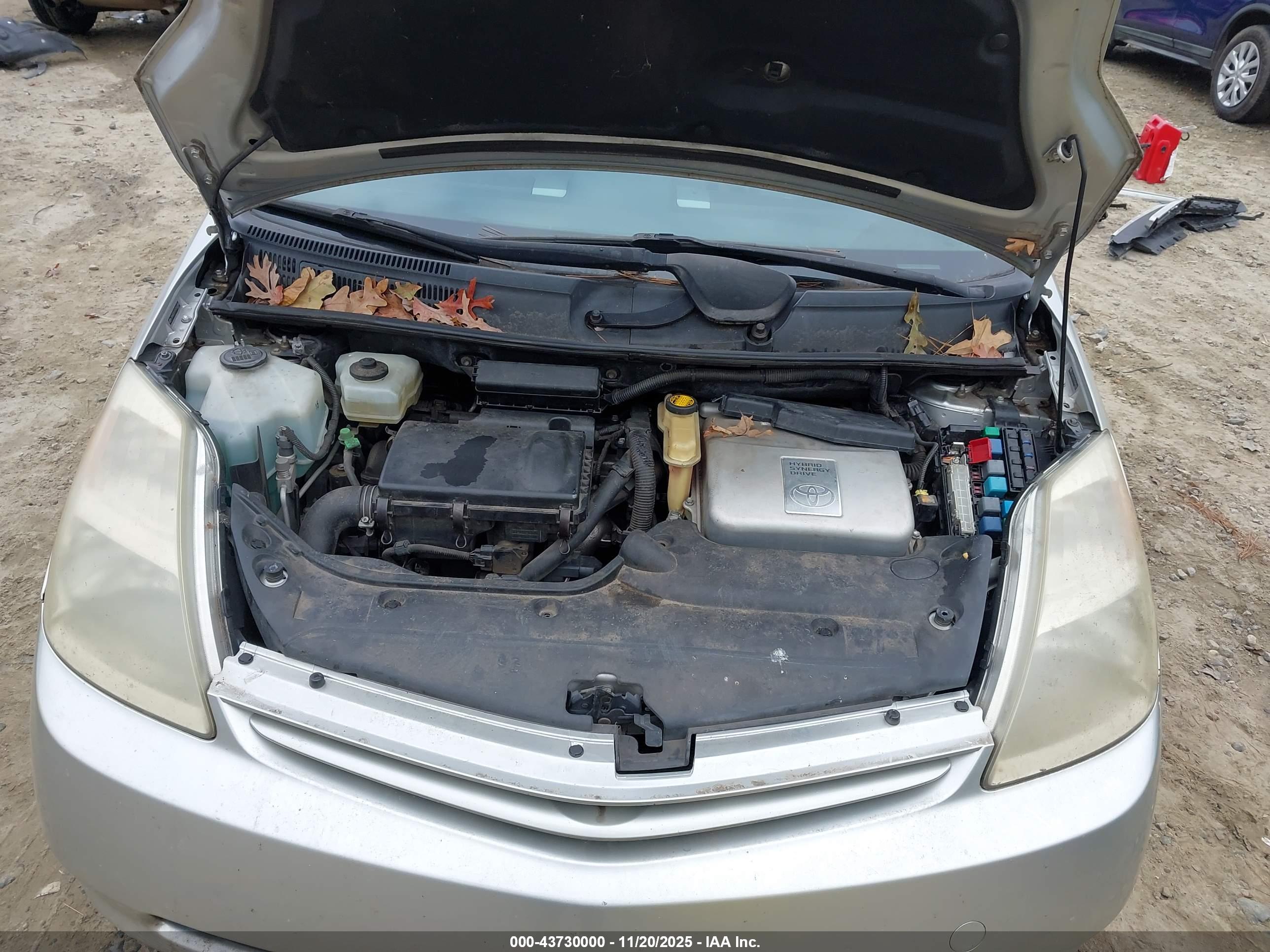 TOYOTA PRIUS image 10