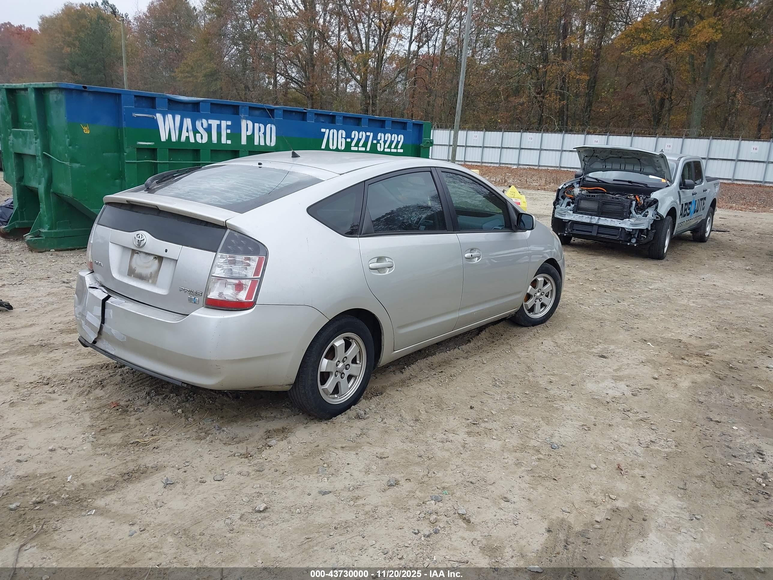 TOYOTA PRIUS image 4